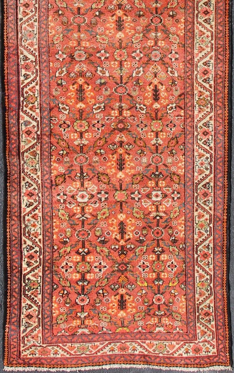 Antique Persian Sultanabad Persian runner with geometric design in red and Orange, rug 19-0408, country of origin / type: Iran / Sultanabad, circa 1920

This vintage Persian Sultanabad Mahal runner, circa early 20th century, relies heavily on