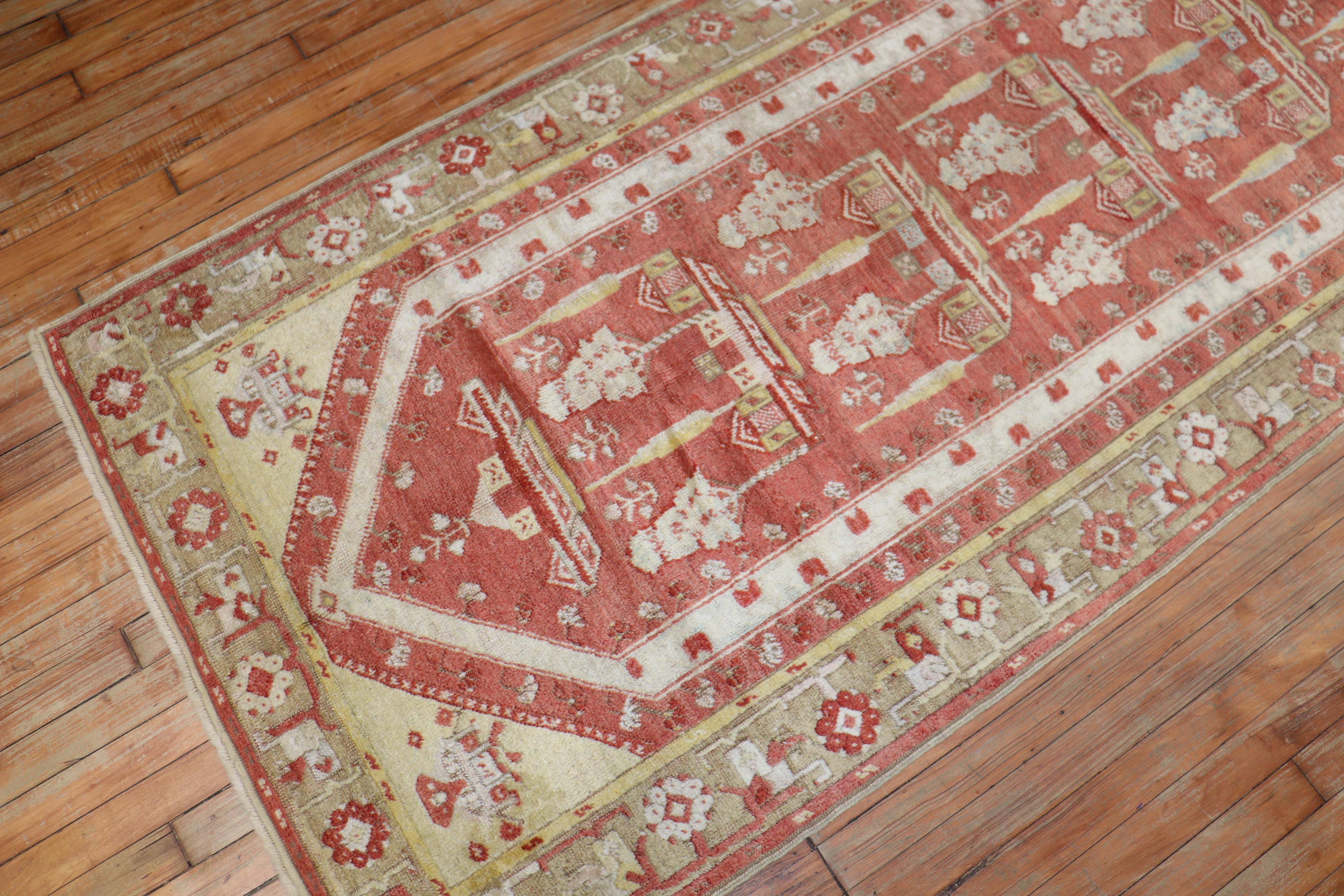 Tissé à la main Tapis de couloir Melas turc ancien rouge doux du début du 20ème siècle en vente