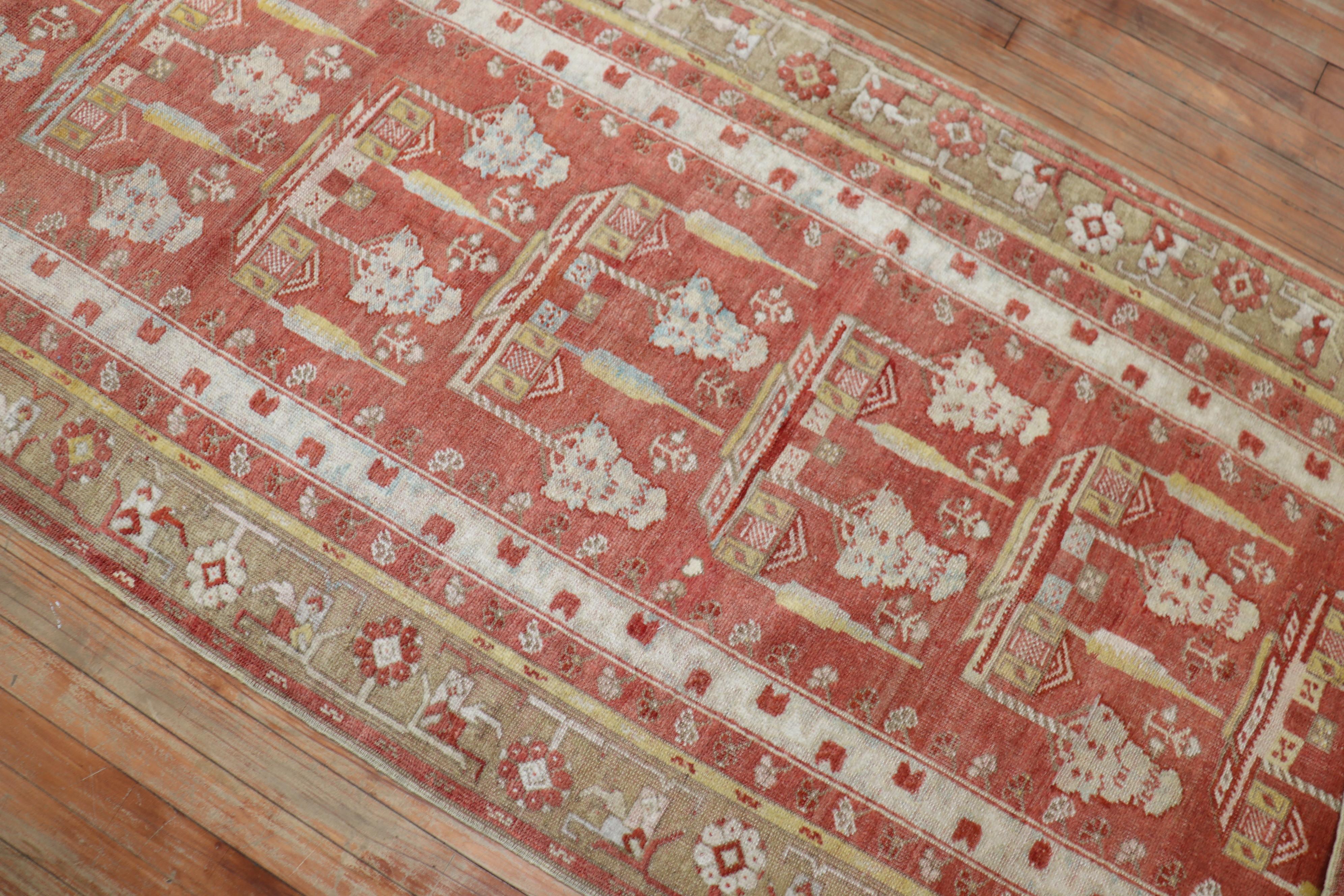 Laine Tapis de couloir Melas turc ancien rouge doux du début du 20ème siècle en vente