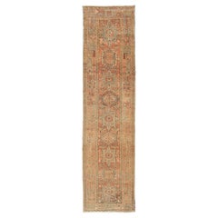 Weichroter oder lachsfarbener langer persischer Heriz-Läufer mit geometrischen Medaillons