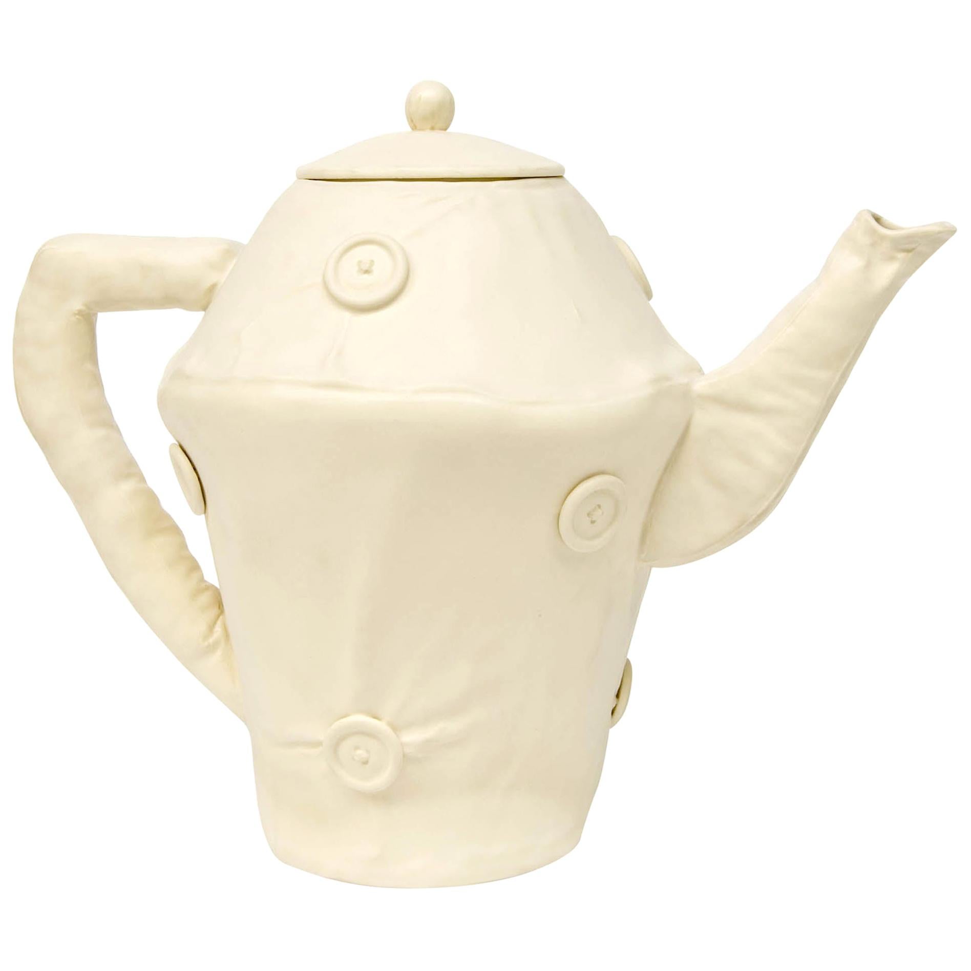 Weiche Teekanne:: Weiße keramik im Angebot