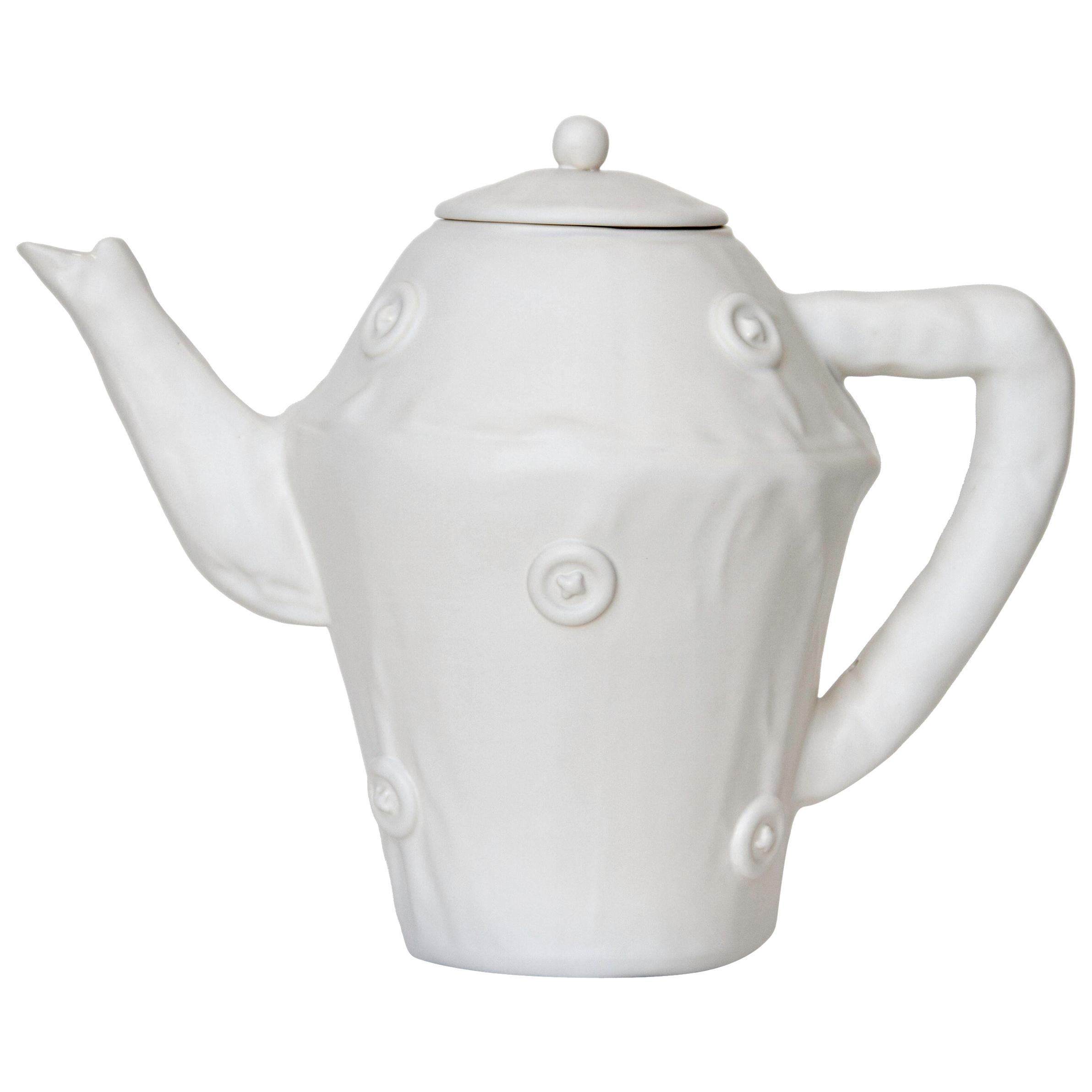 Weiche Teekanne:: Weiße keramik im Angebot