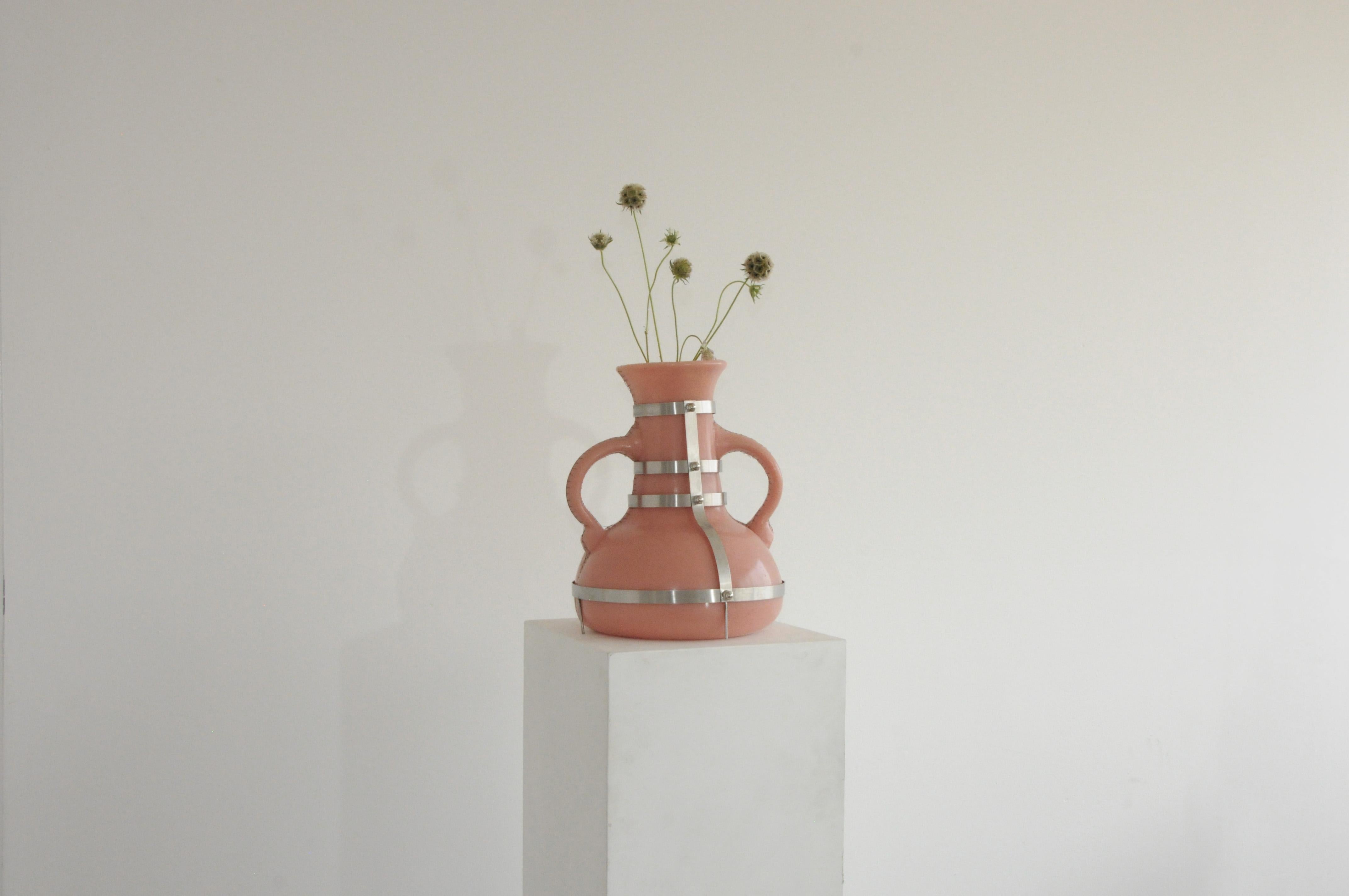 Mexicain Vase ou récipient sculptural souple en vente