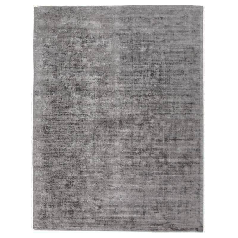 Rug made by hand in 100% silk from our Smooth collection. Measures: 3.00 x 2.00 m.
- Made in a single range that varies in shade according to the incidence of light on the hair of the rug.
- The texture is magnificent, bringing luxury and modernity