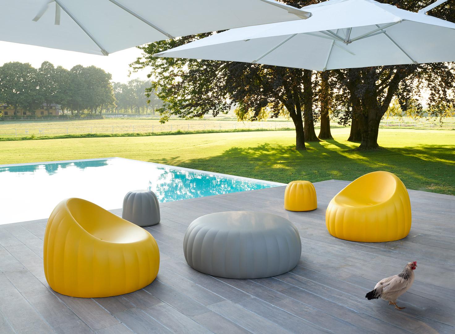 Soft Yellow Gelée Grand Pouf by Roberto Paoli In New Condition For Sale In Geneve, CH