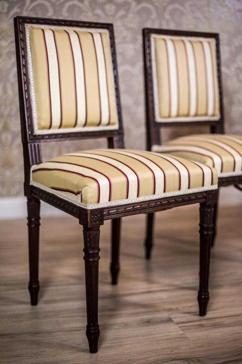 We present you this set of four chairs with softly upholstered backrests and spring seats.
The furniture is circa the early 20th century; refers to the neoclassicist forms from the second half of the 18th century in the Louis XVI style.
The square