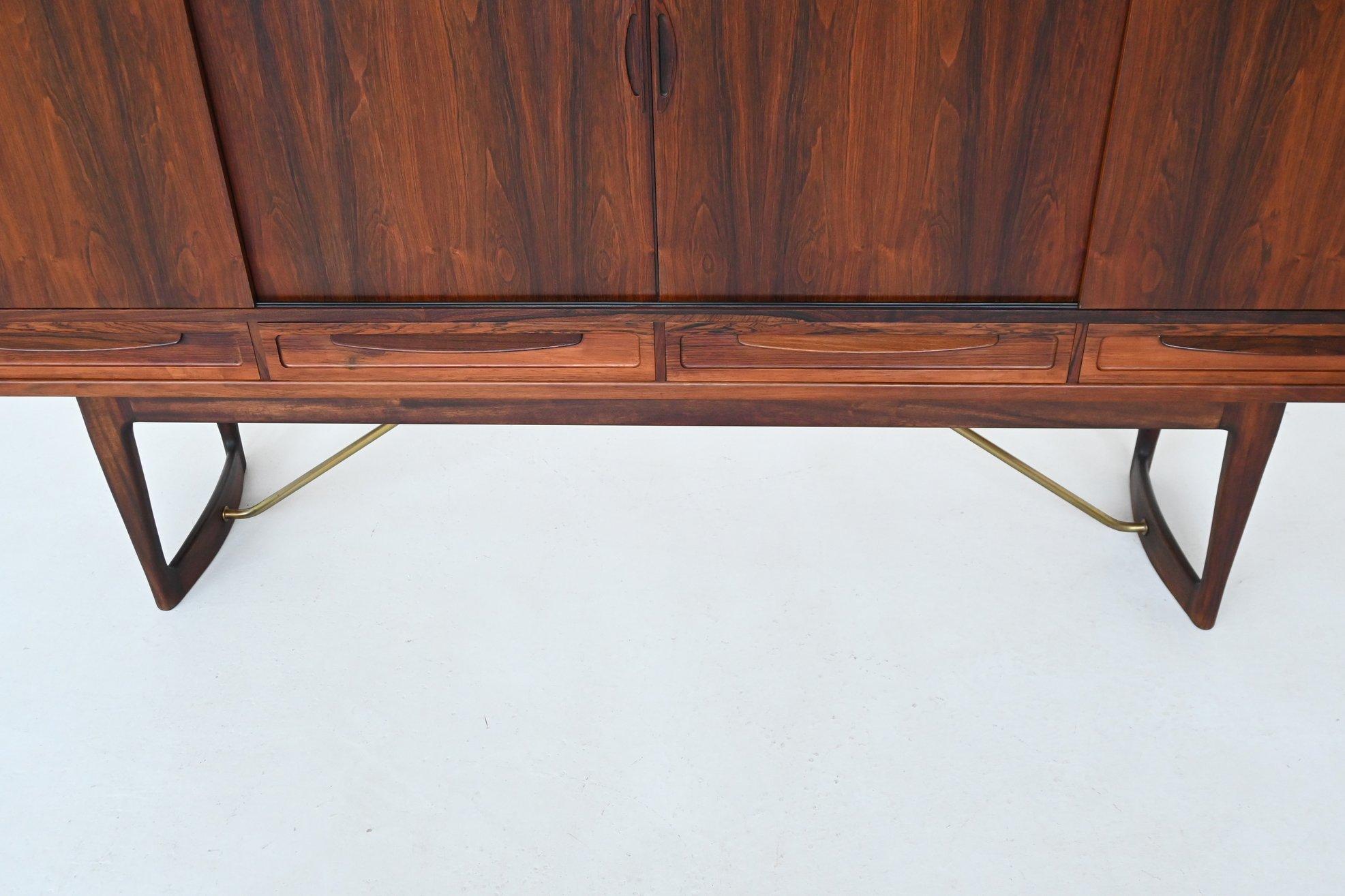 Credenza a gambe incrociate Sofus Jorgensen in palissandro Nyrup Danimarca 1960 in vendita 1