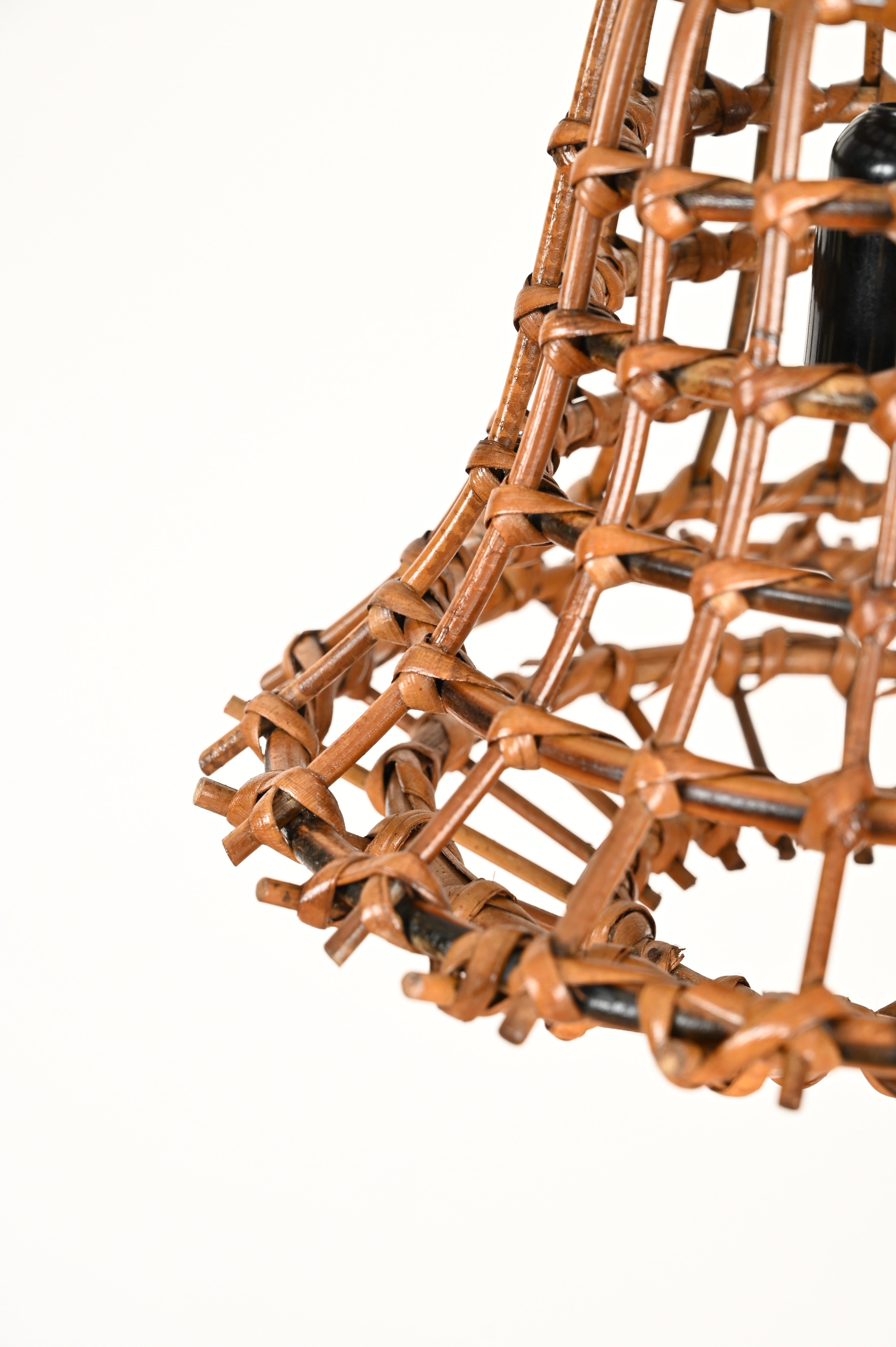 Francese Lampadario a sospensione Sognot di metà secolo in bambù, rattan e vimini, Francia, anni '60 in vendita