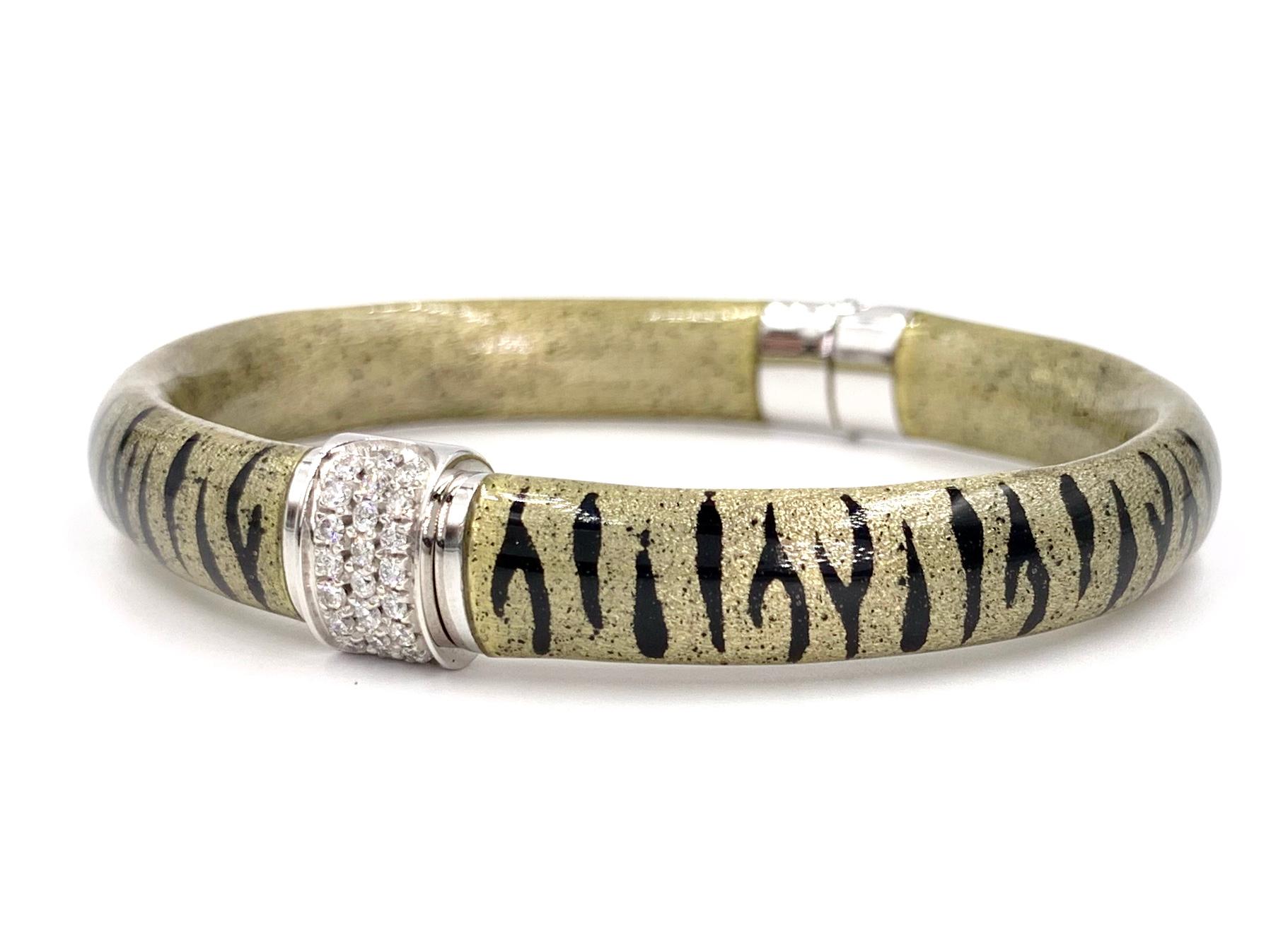 Modern Soho 18 Karat White Gold Diamond and Tiger Print Enamel Bangle Bracelet For Sale