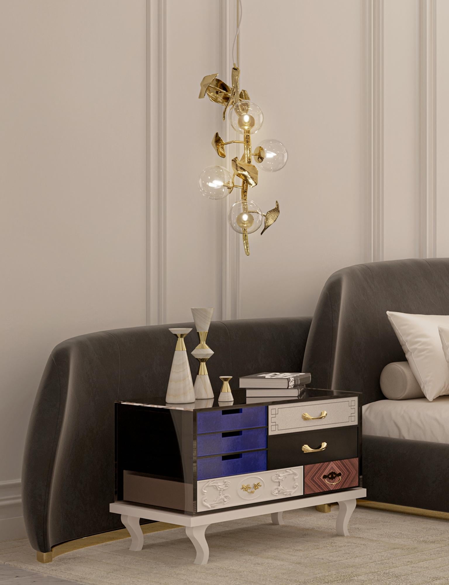 Nachttisch Soho – handgefertigter Nachttisch aus Holz, Intarsien und Blattgold – Boca do Lobo im Angebot 2