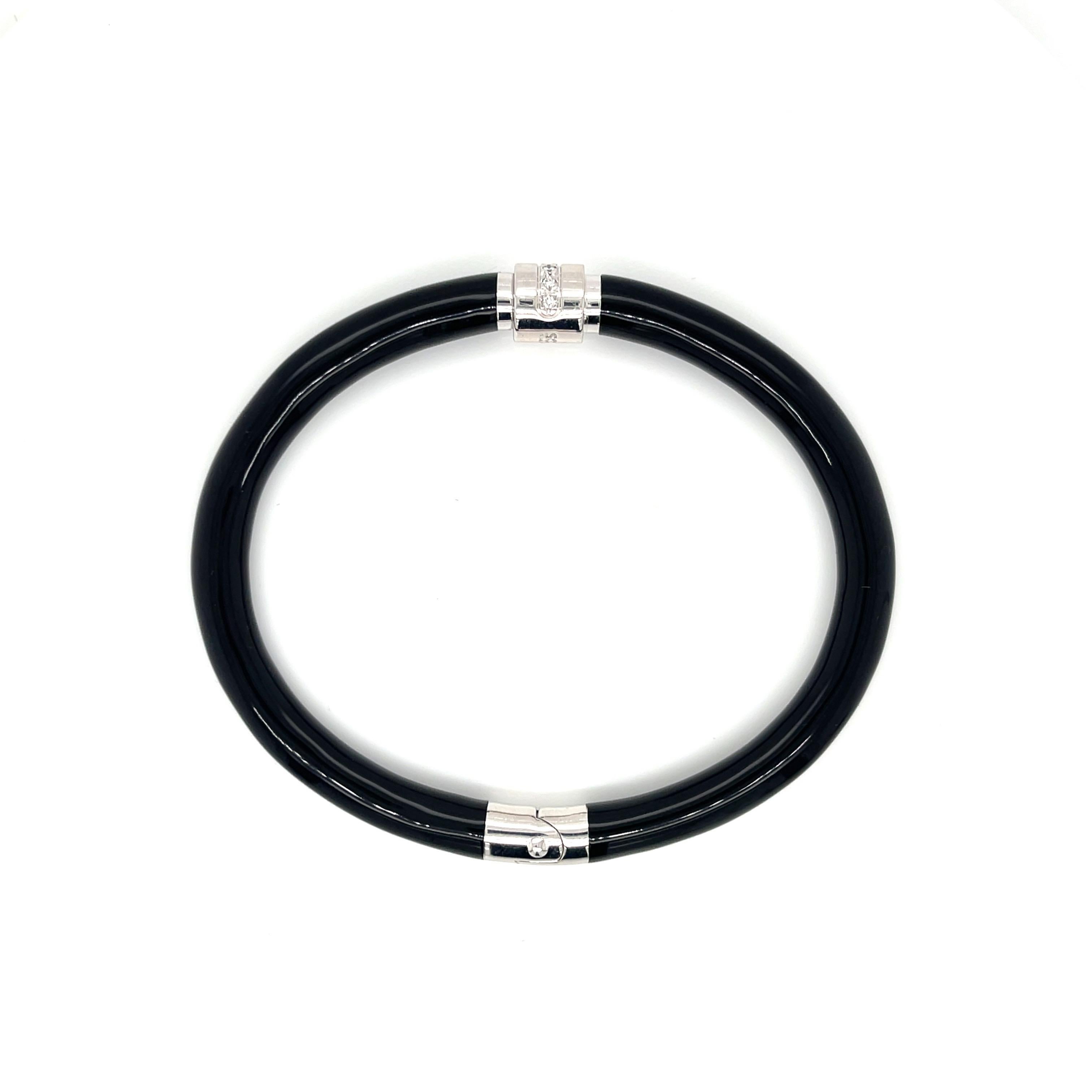 Round Cut SOHO Black Enamel Diamond Station Bangle