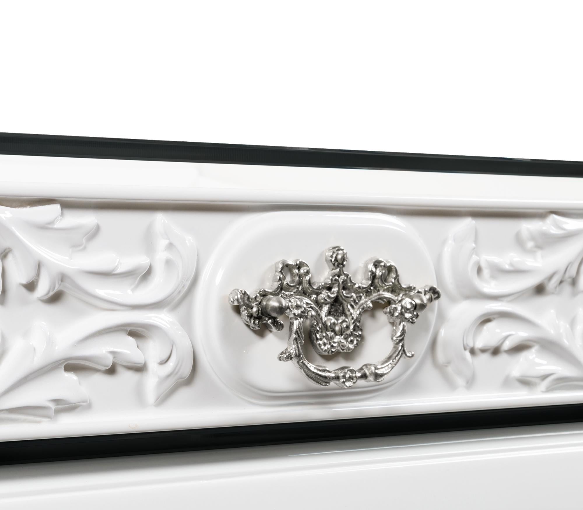 Portugais Console Soho faite main, laiton et verre feuille d'or - Boca do Lobo en vente