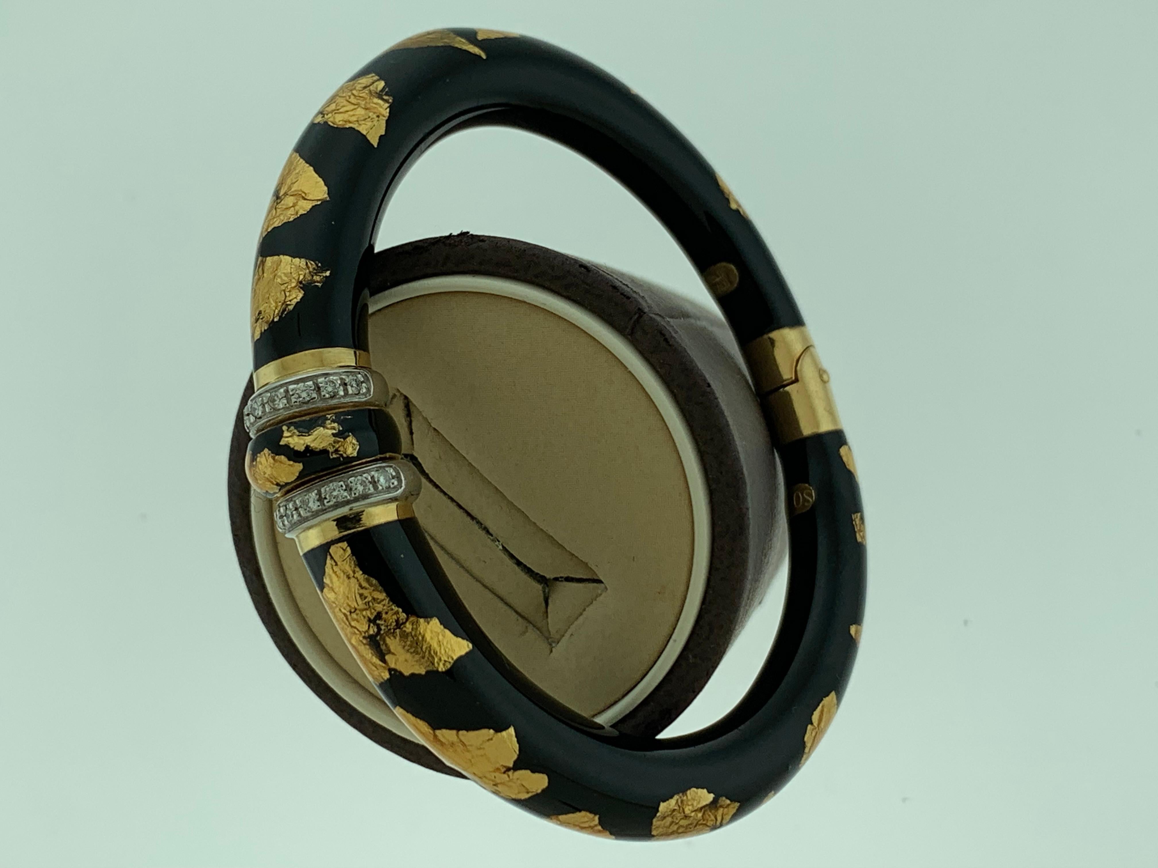 Round Cut Soho Contemporary 18 Karat Yellow Gold and Diamond and Enamel Bracelet