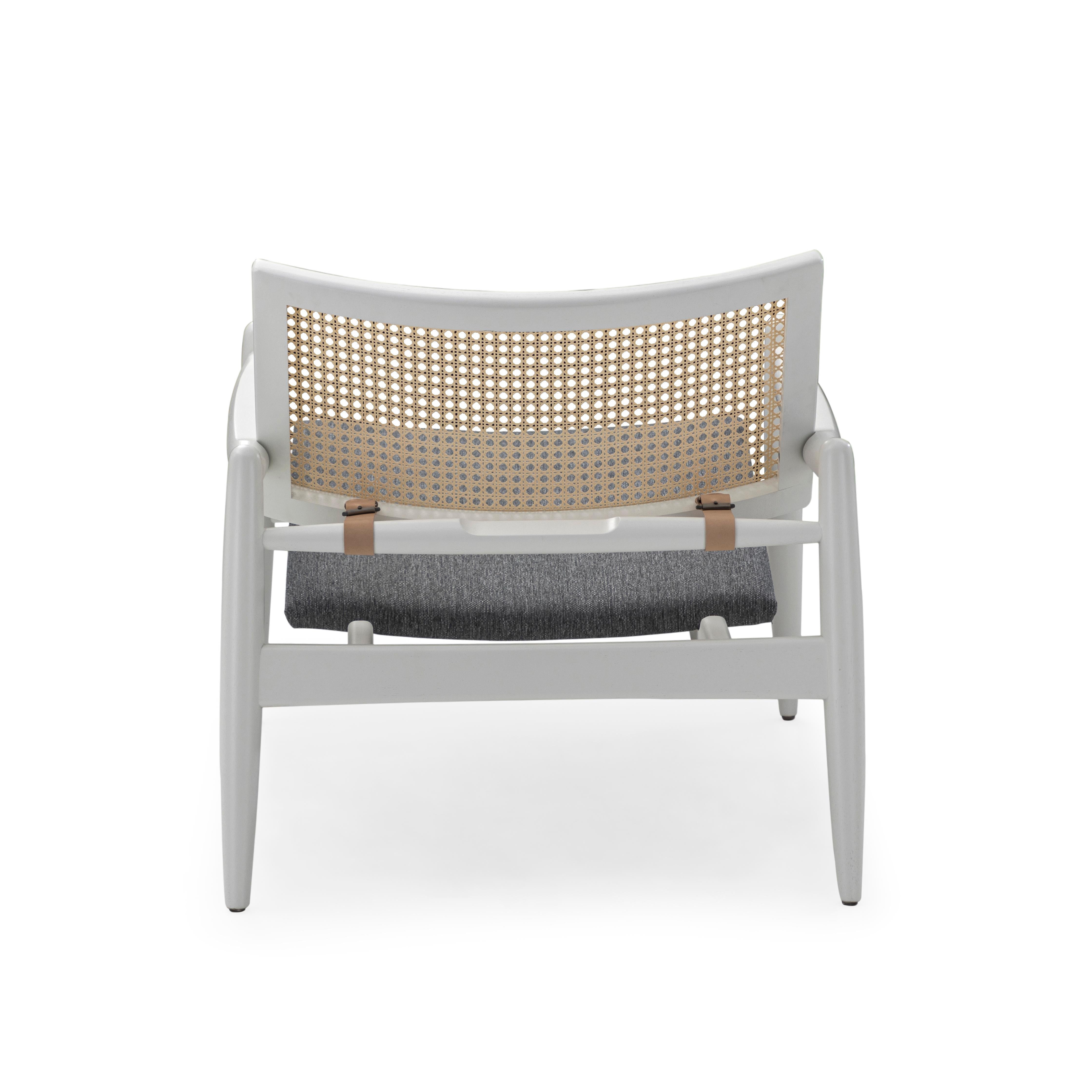 Soho Curved Cane-Back Chair in White Wood Finish In New Condition For Sale In Miami, FL