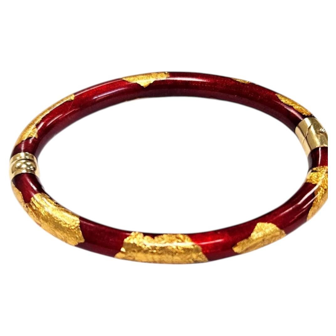 SOHO Jewelry 18 Karat Gold and Red Enamel Hinged Bangle Bracelet, Made in Italy