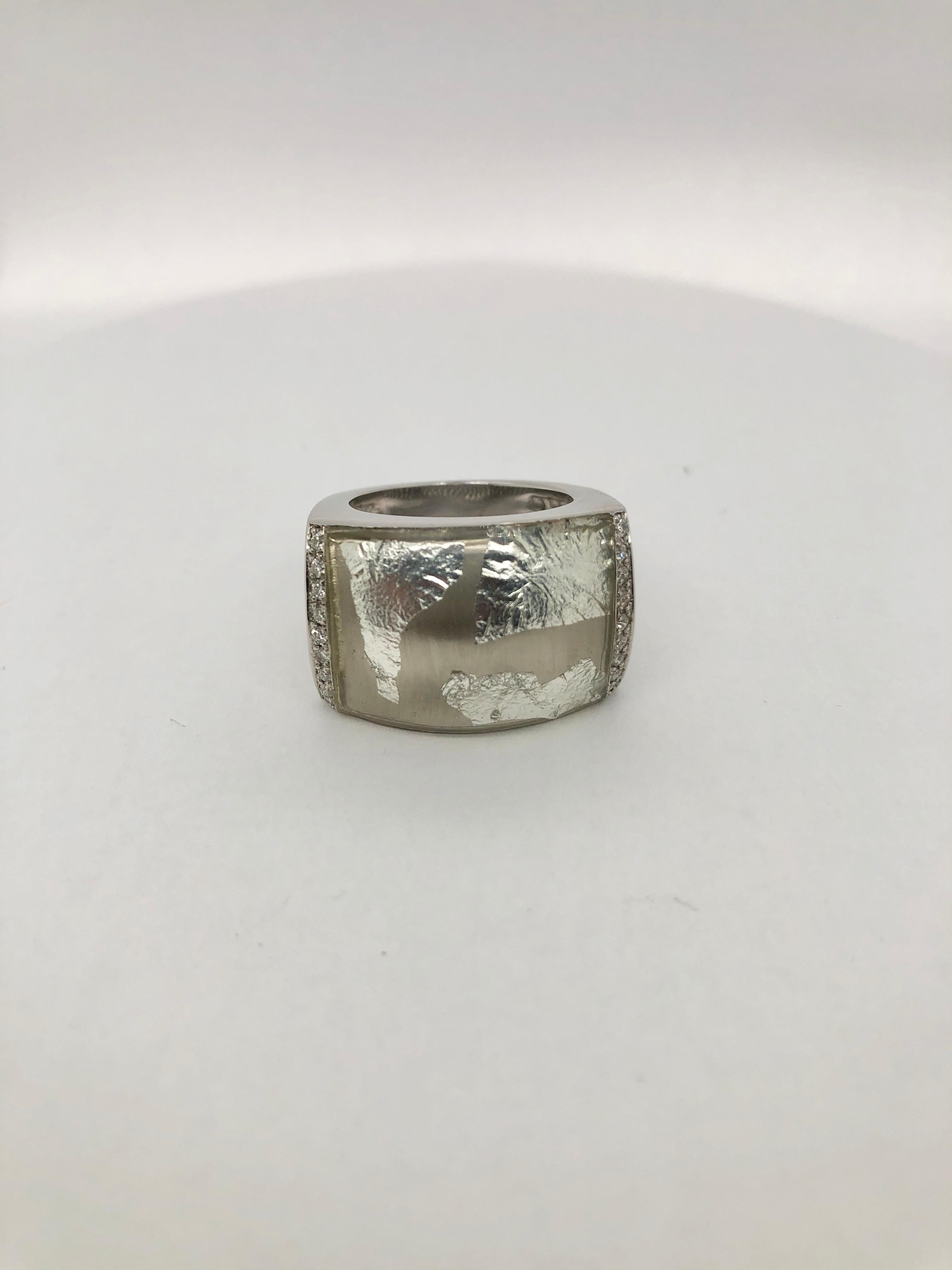 SOHO Sterling Silver Ring with White Gold Leaf and .18ctw of Diamonds. Handmade in Italy. Size 7. Stamped SOHO SLVR ITALY 925
