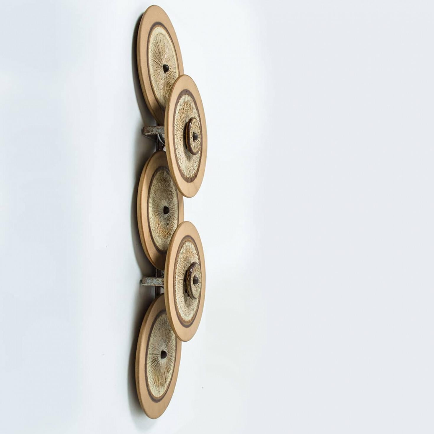 Fine XX secolo Lampada da parete a dischi di ceramica Soholm, Danimarca, 1970 in vendita