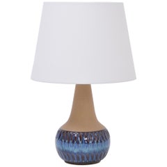 Lampe danoise moderne du milieu du siècle dernier, fabriquée à la main par Soholm, avec base en céramique bleue