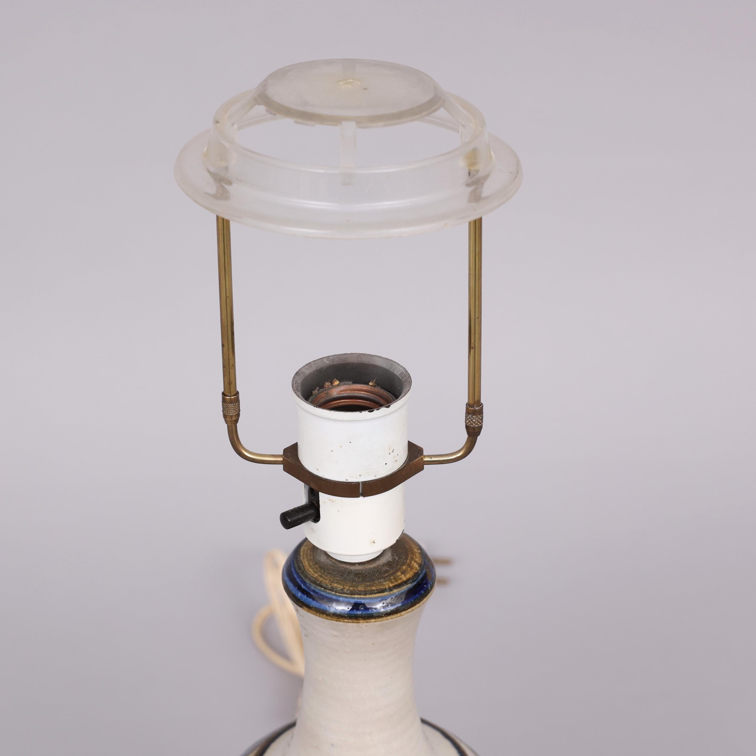 Mid-Century Modern lampe à poser en céramique émaillée faite à la main par Soholm Danemark 1960 estampillée en vente