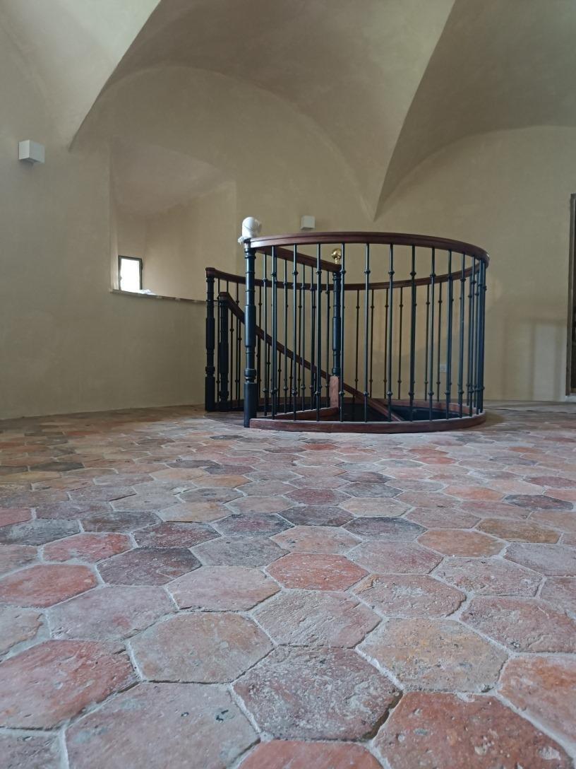 Tiles français anciens en terre cuite (17-18-19e siècles) en vente 2