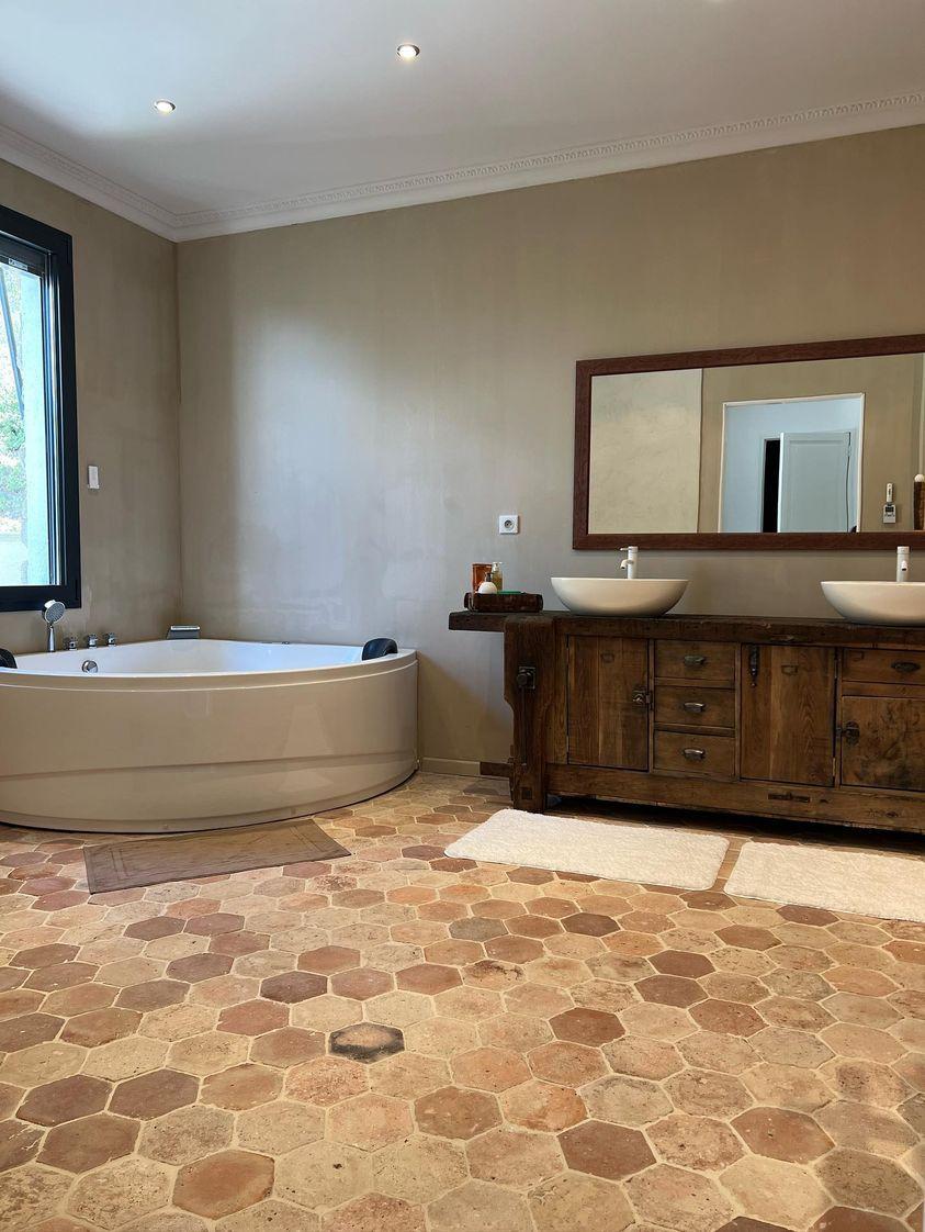 Tiles français anciens en terre cuite (17-18-19e siècles) en vente 4