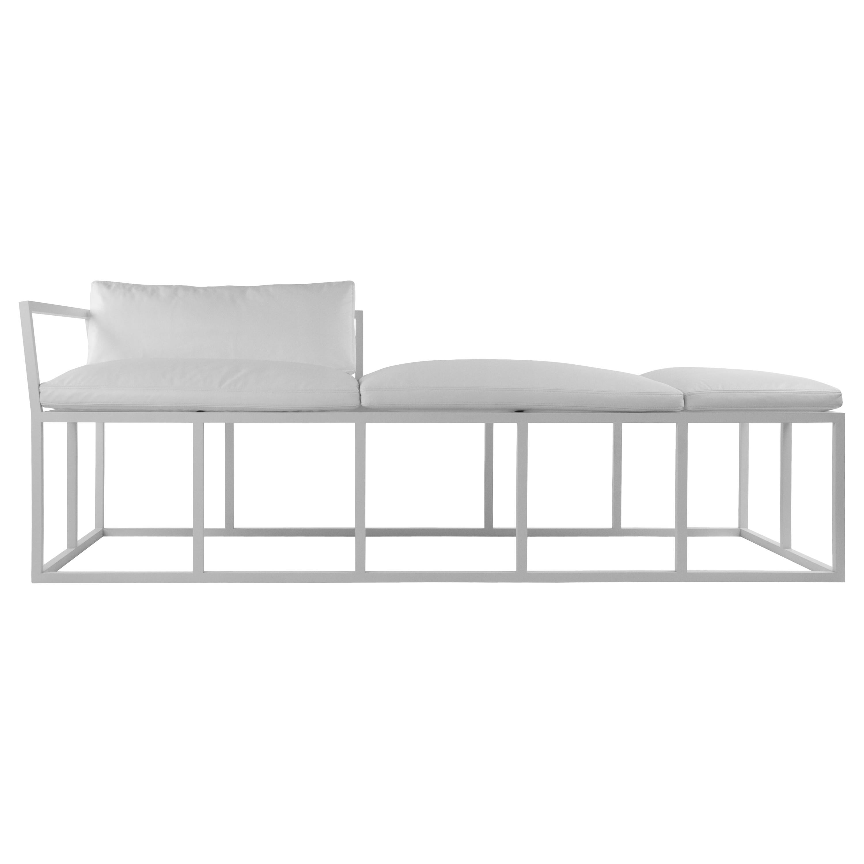 Sol Daybed aus beschichtetem Aluminium und Spinneybeck-Leder von Jonathan Nesci im Angebot