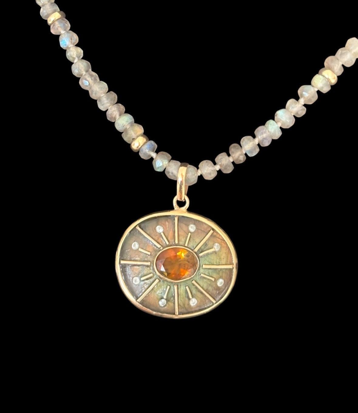 Pendentif en or 14 carats, labradorite, tourmaline, diamants Neuf - En vente à New York, NY