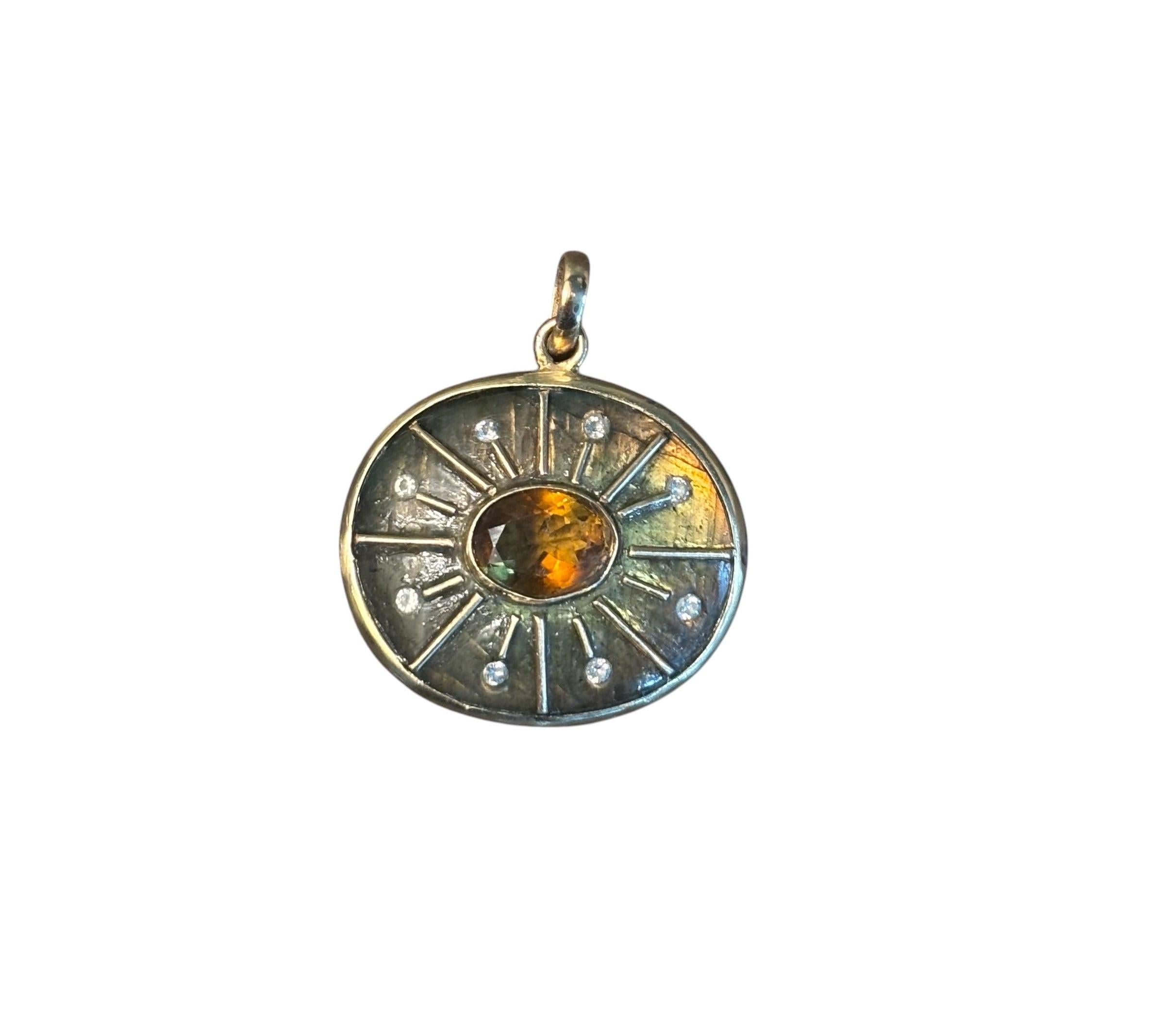 Pendentif en or 14 carats, labradorite, tourmaline, diamants Unisexe en vente