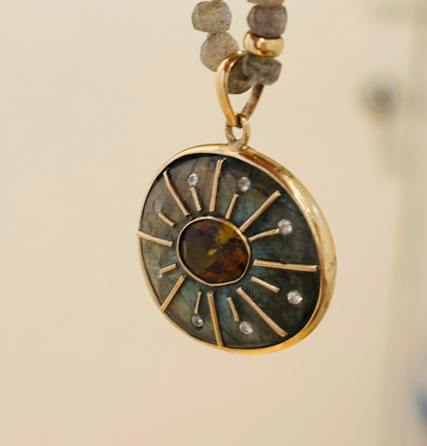 Pendentif en or 14 carats, labradorite, tourmaline, diamants en vente 3