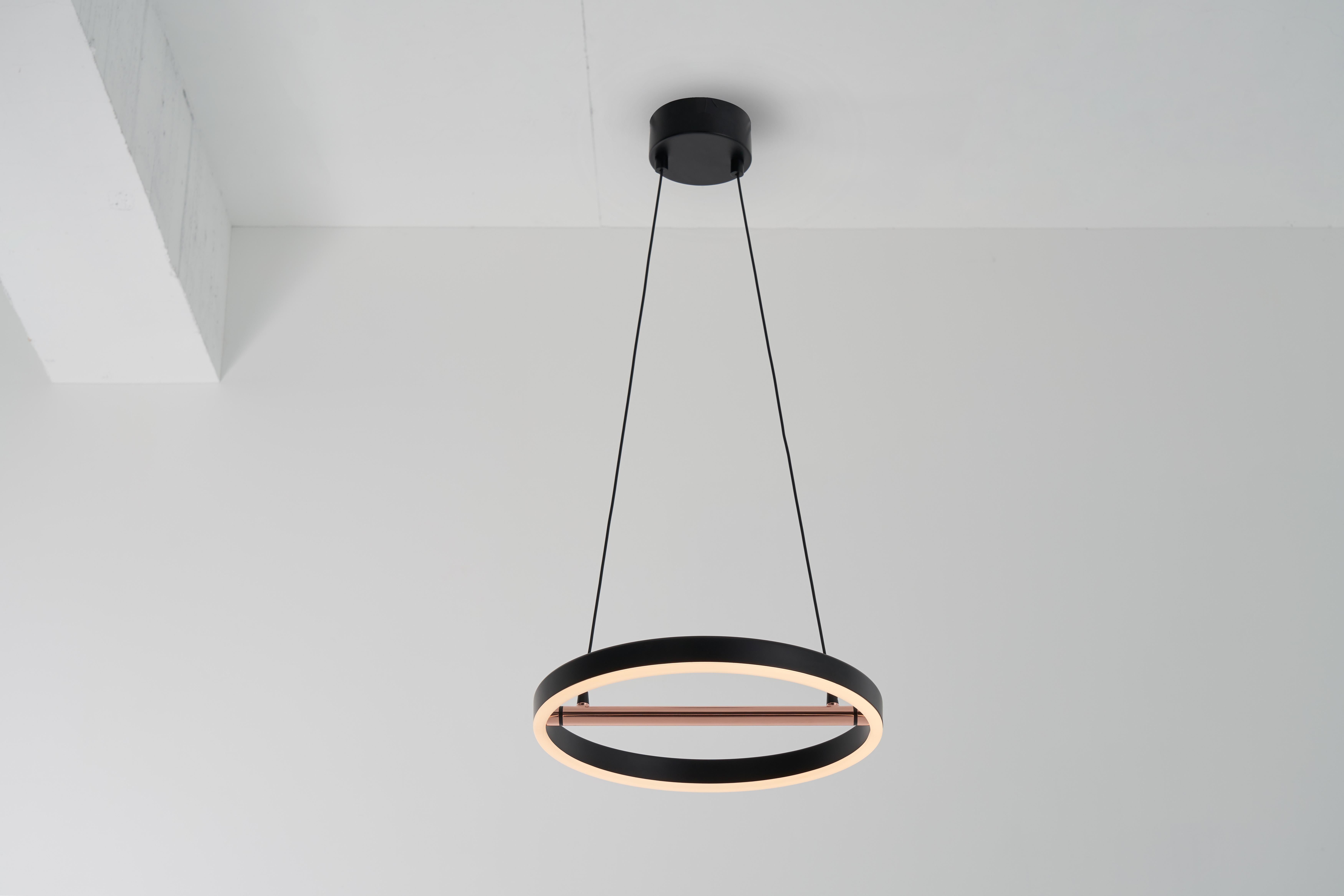 Sol collection is low-key design with elaborate consideration, consists of pendant, table lamp and even bow lamp type. Sol Pendant S ’s ring-like lampshade is finely affixed to a metallic luster balance bar, demonstrating the definition of