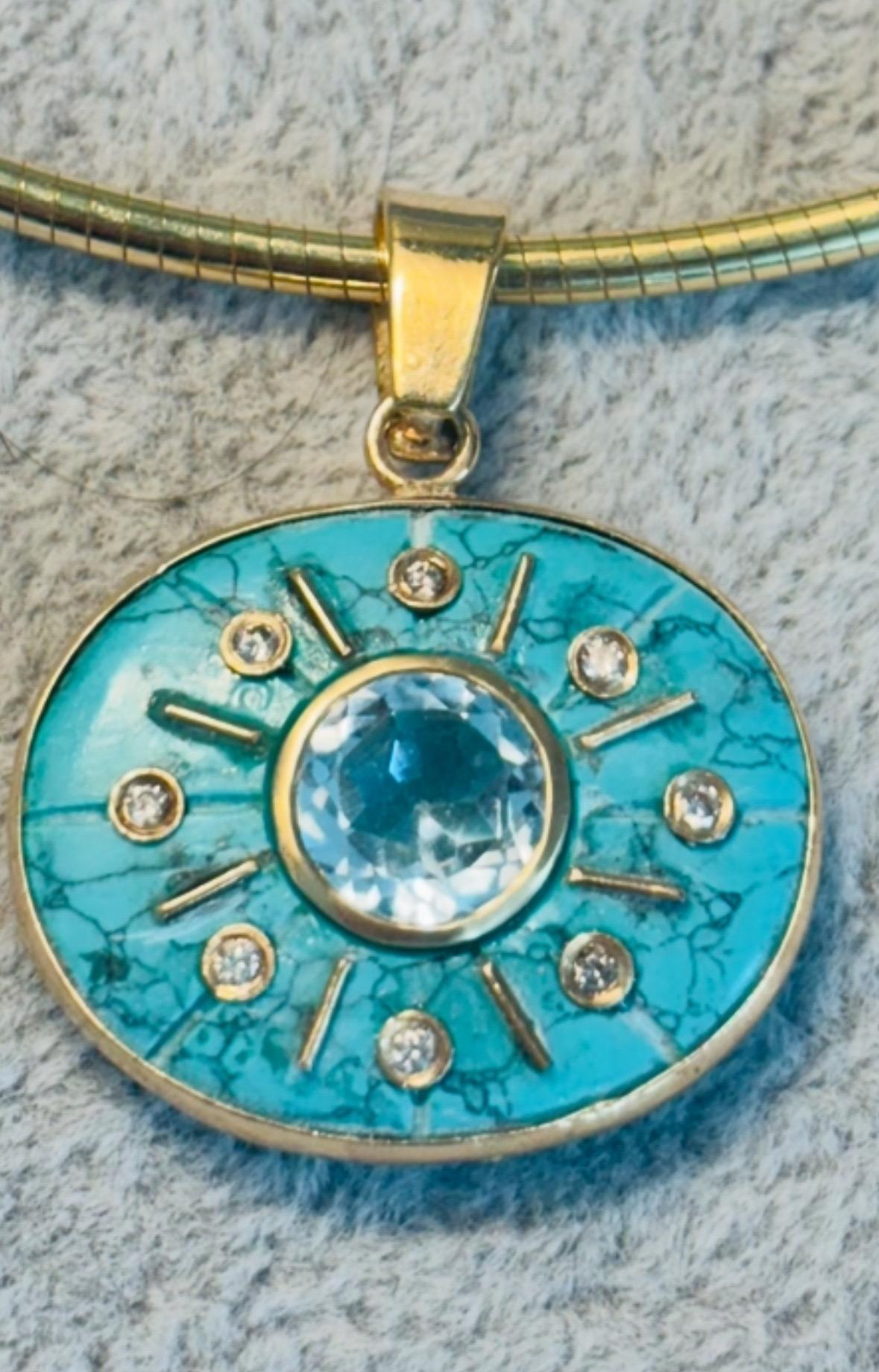 Taglio misto Ciondolo SOL, turchese con topazio blu, diamanti e oro 14k in vendita