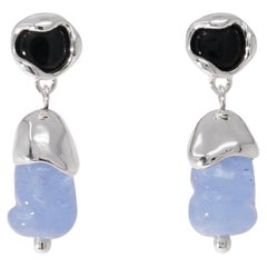Solace Tropfenohrringe aus 925 Sterling Silber mit blauen und schwarzen Steinen von CLED