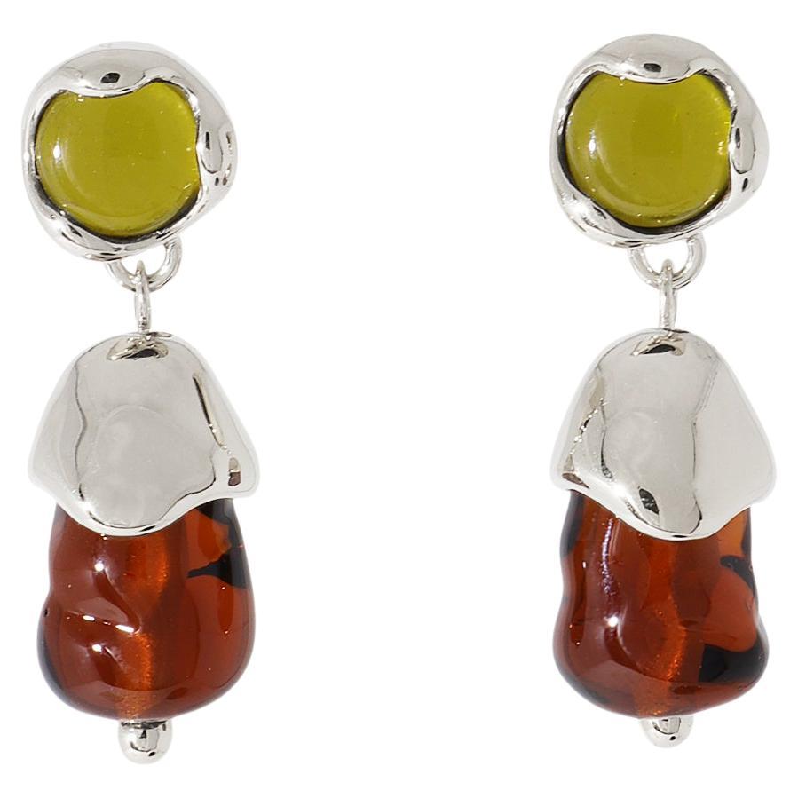Orecchini Solace in argento 925 e pietre marroni e d'oliva di CLED