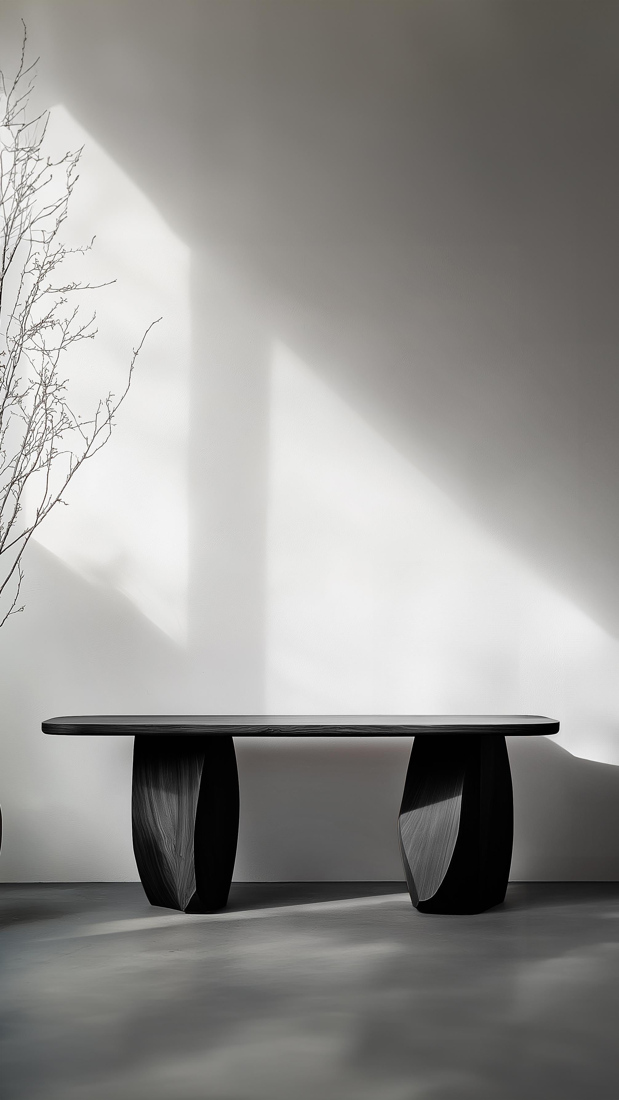 XXIe siècle et contemporain Solace No47 Display Table - Artistics Tapered Form, Design by Joel Escalona en vente