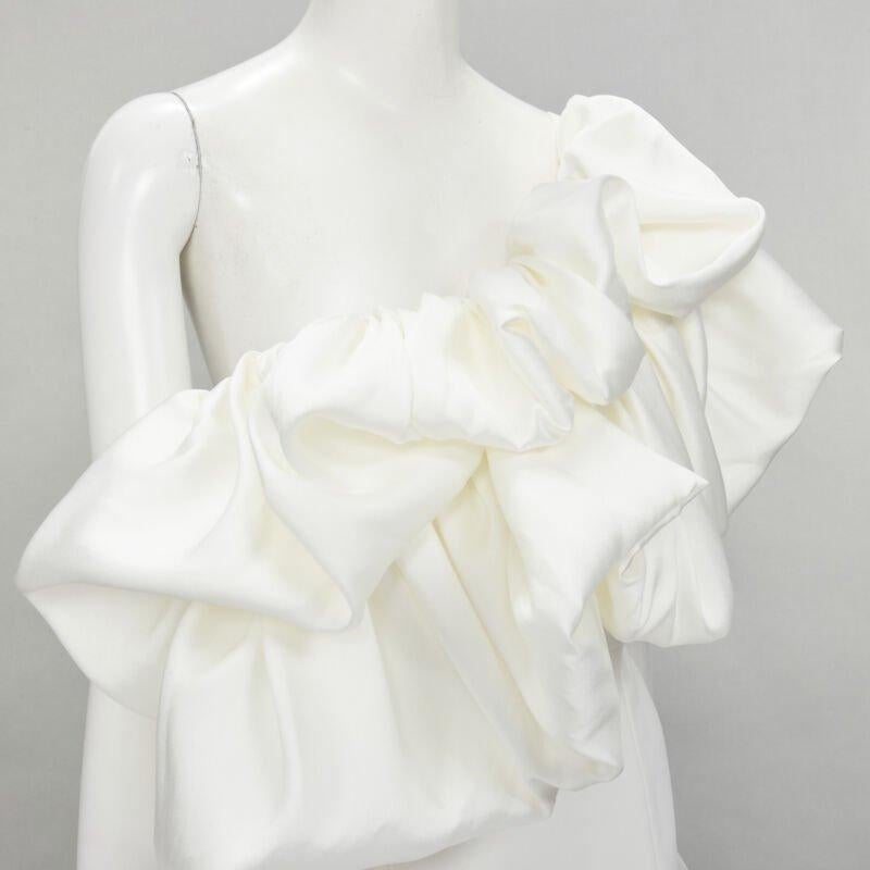 SOLACE - Robe midi blanche à volants en polyester avec épaules en cascade GB12 M
Référence : KNLM/A00149
Marque : Solace London
Collectional : Tove Midi
Matériau : Polyester
Couleur : blanc
Motif : Solide
Fermeture : Zip
Détails supplémentaires :