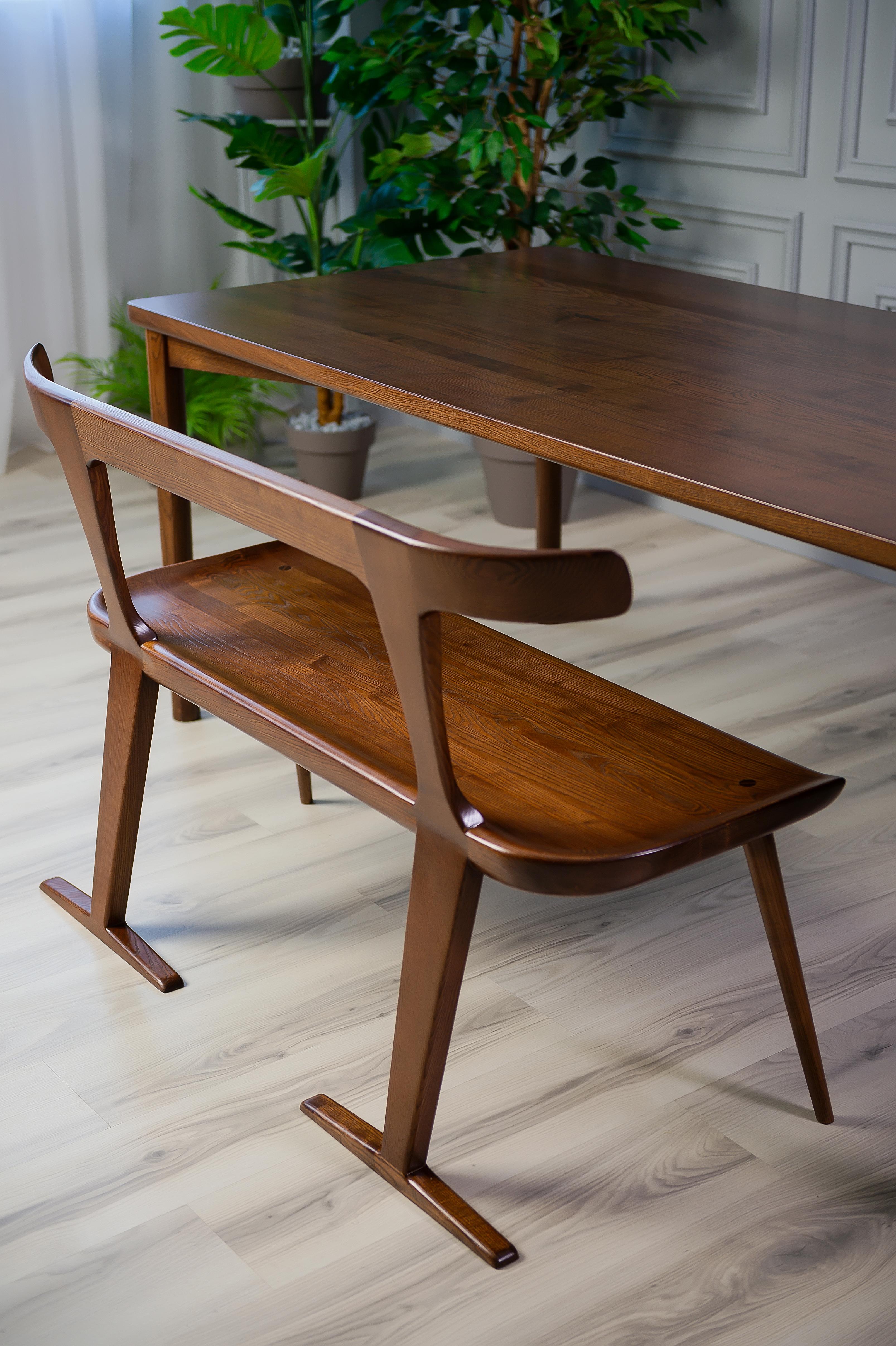 Table de salle à manger Solana en bois massif brun foncé en vente 9