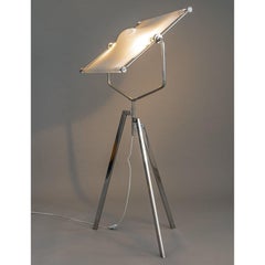 Lampada da terra solare in acrilico di Studio Abeat