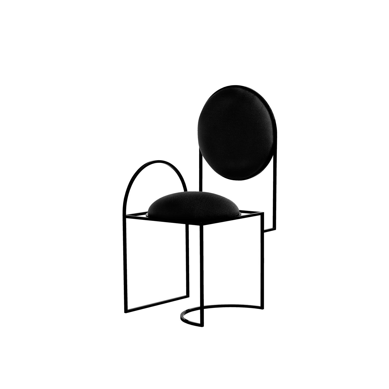 C'est la première fois que Bohinc explore un design favori : la chaise.

Dans cette collection, Lara Bohinc développe ses thèmes stellaires, s'inspirant des orbites planétaires et lunaires, dont les trajectoires gravitationnelles courbes déterminent