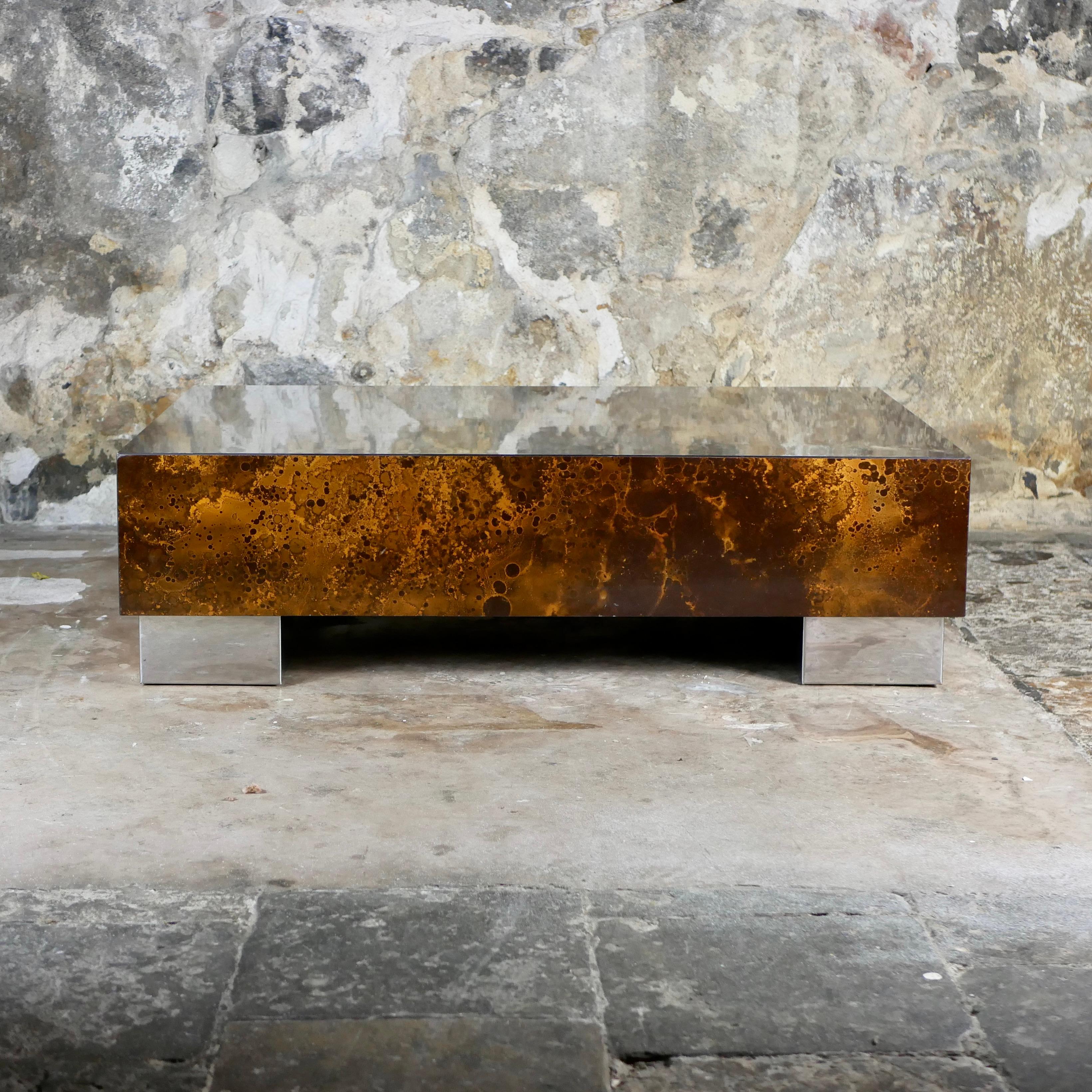 Ère spatiale Grande table basse éruption solaire par Guy Lefèvre pour Ligne Roset, 1970