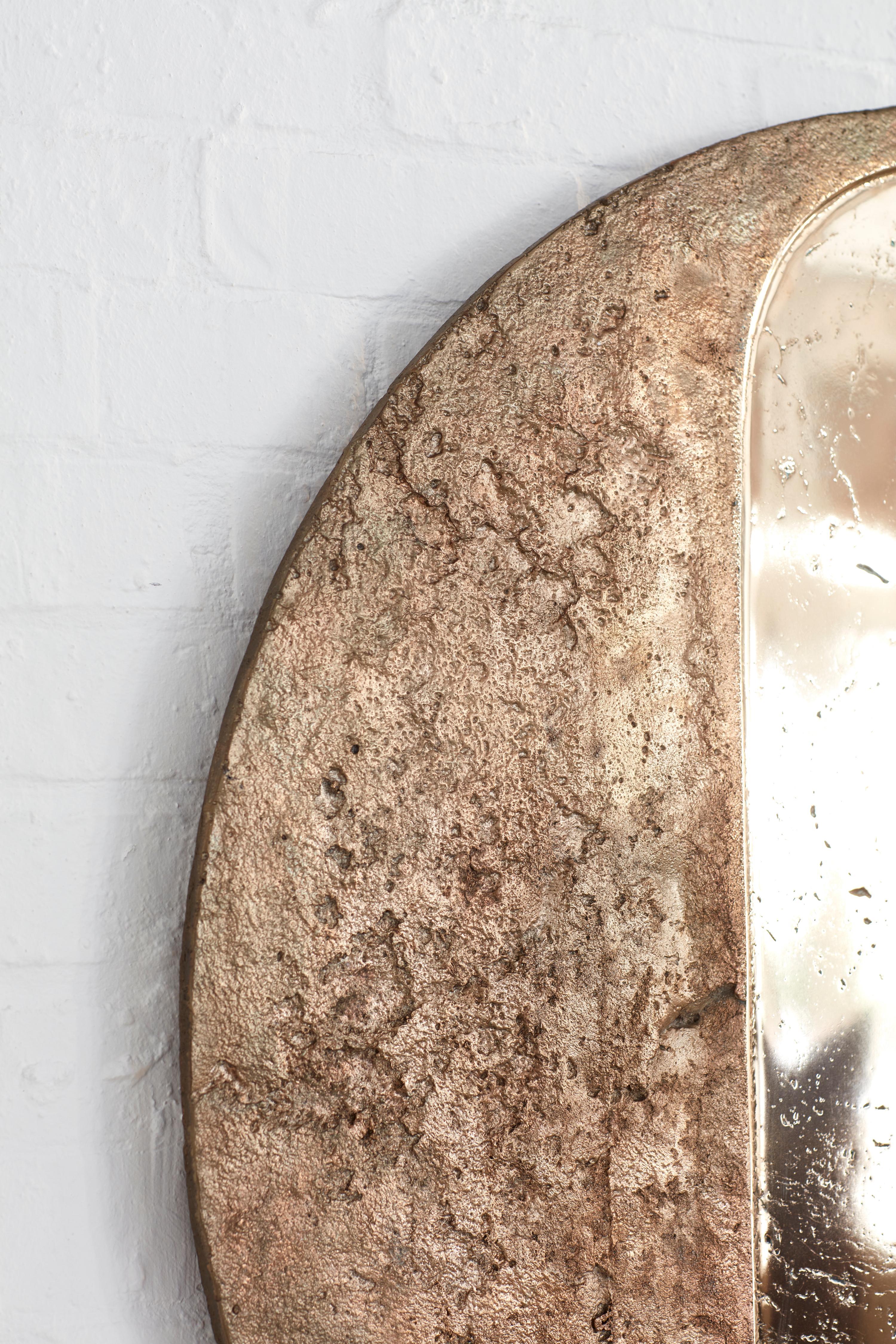 Moderne Solar Portal Limited Edition Wall Sculptural Mirror in Bronze by Jesse Ede en vente
