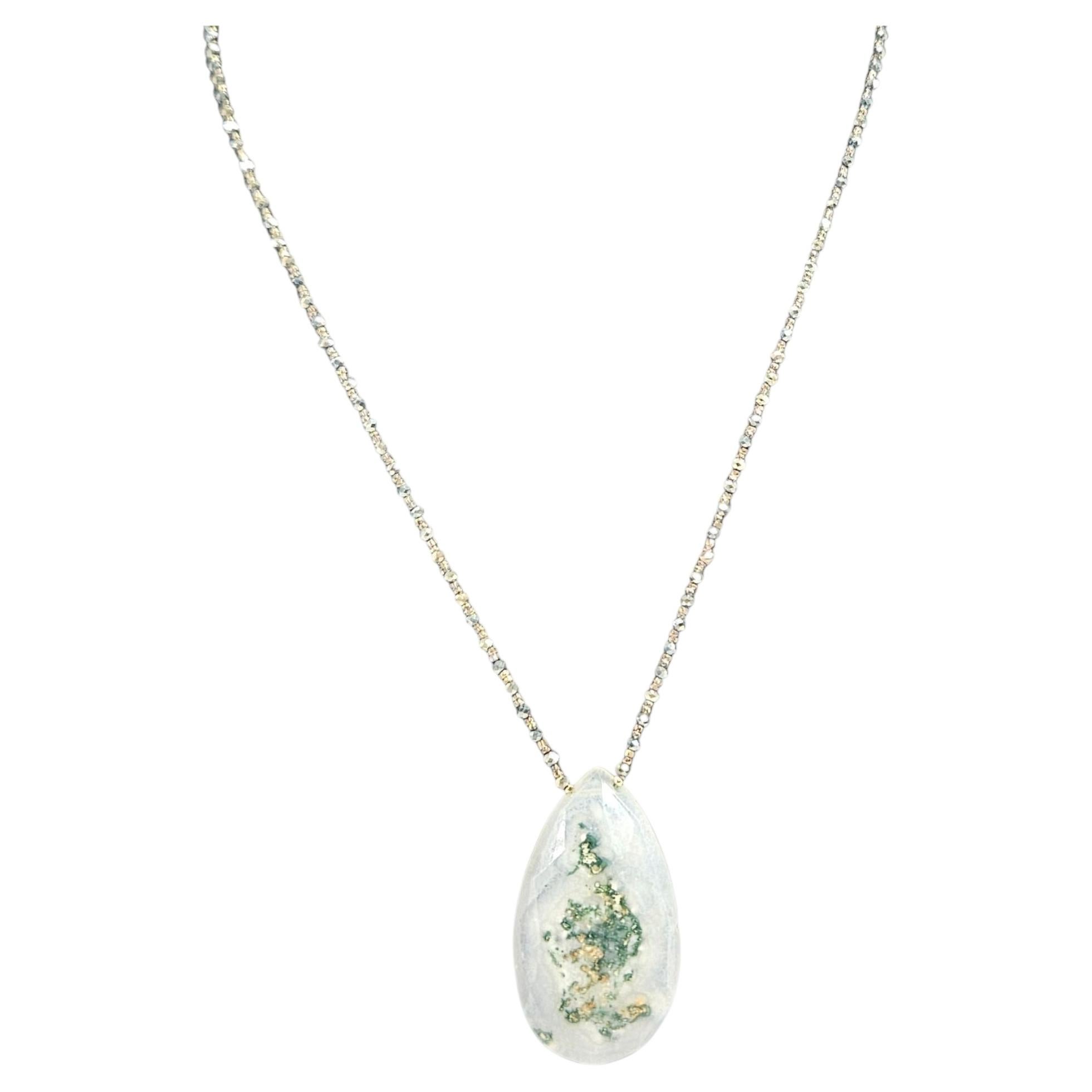 Solar Quartz Ivory Green Necklace For Sale