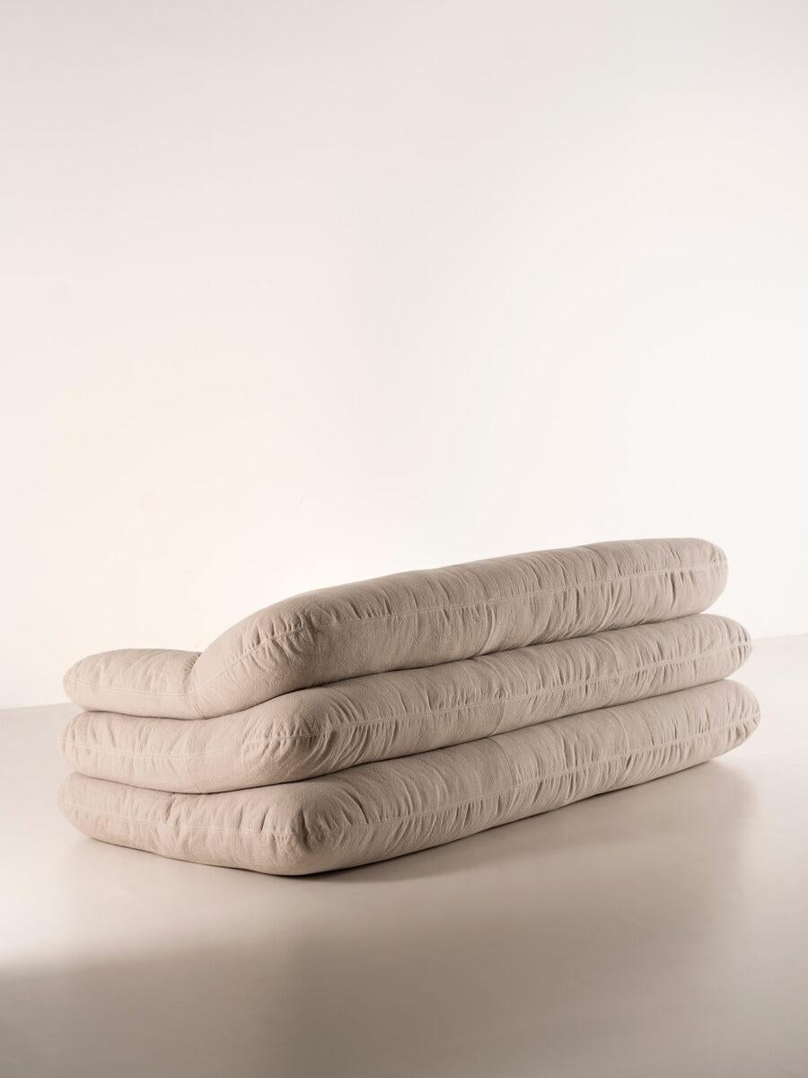 Solar Sofa in fabric by Faye Toogood - Tacchini W 240 cm (94.48 in) In New Condition For Sale In Alcamo, IT