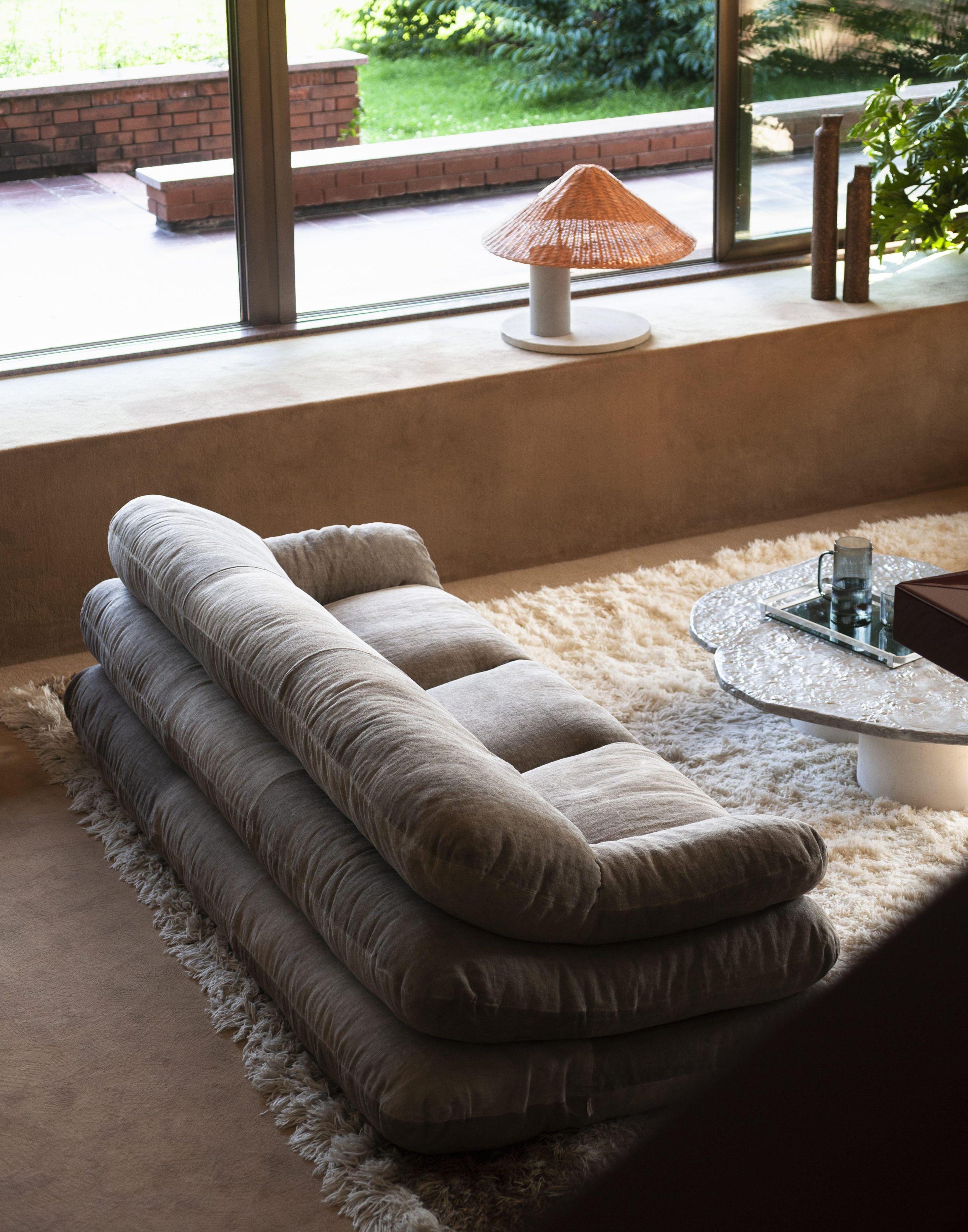 Fabric Solar Sofa in fabric by Faye Toogood - Tacchini W 240 cm (94.48 in) For Sale