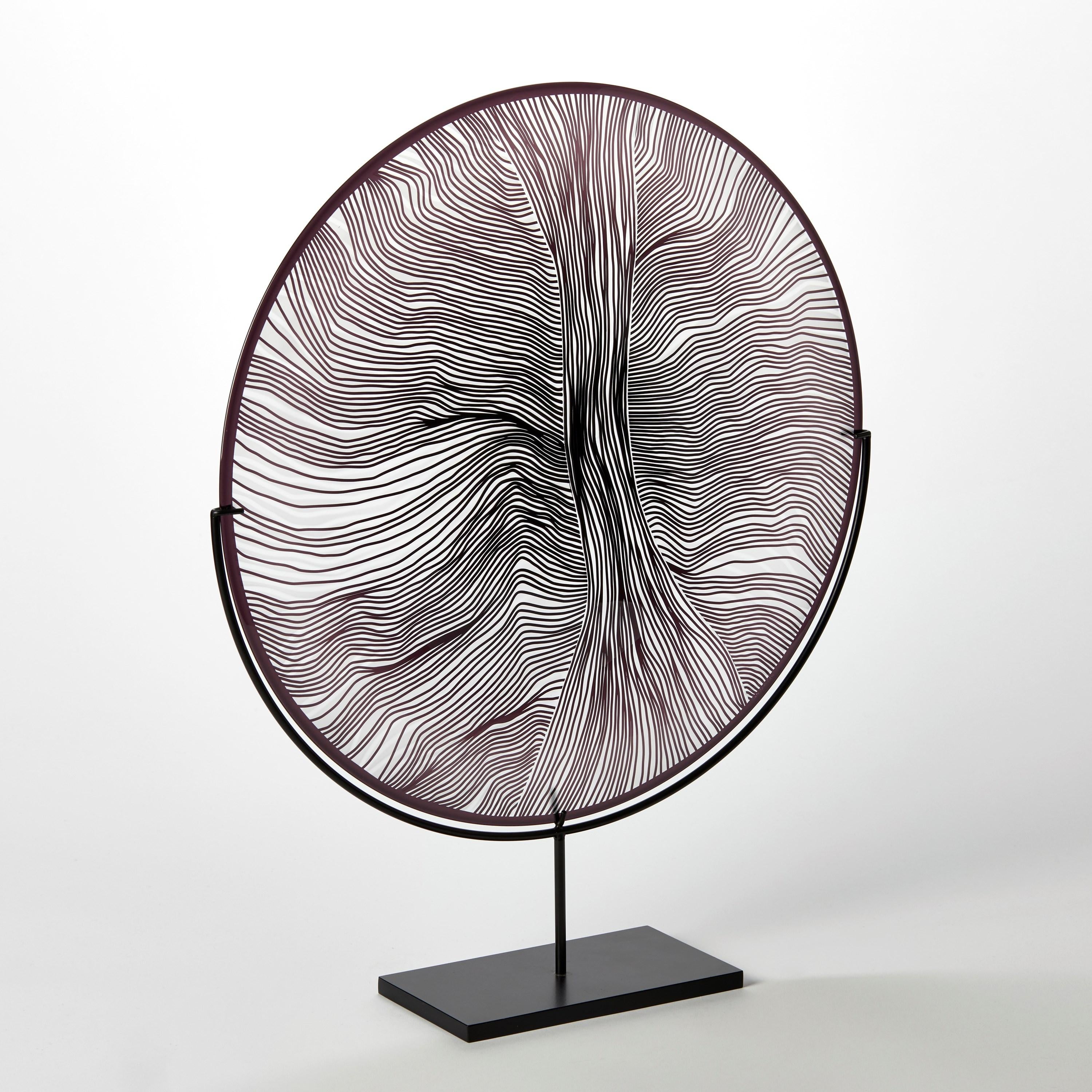 Organique Solar Storm Monochrome III, œuvre d'art abstraite en verre taillé à motifs de Kate Jones en vente