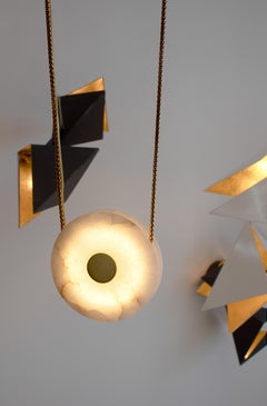 Solara Pendelleuchte - Alabaster - Satiniertes Messing