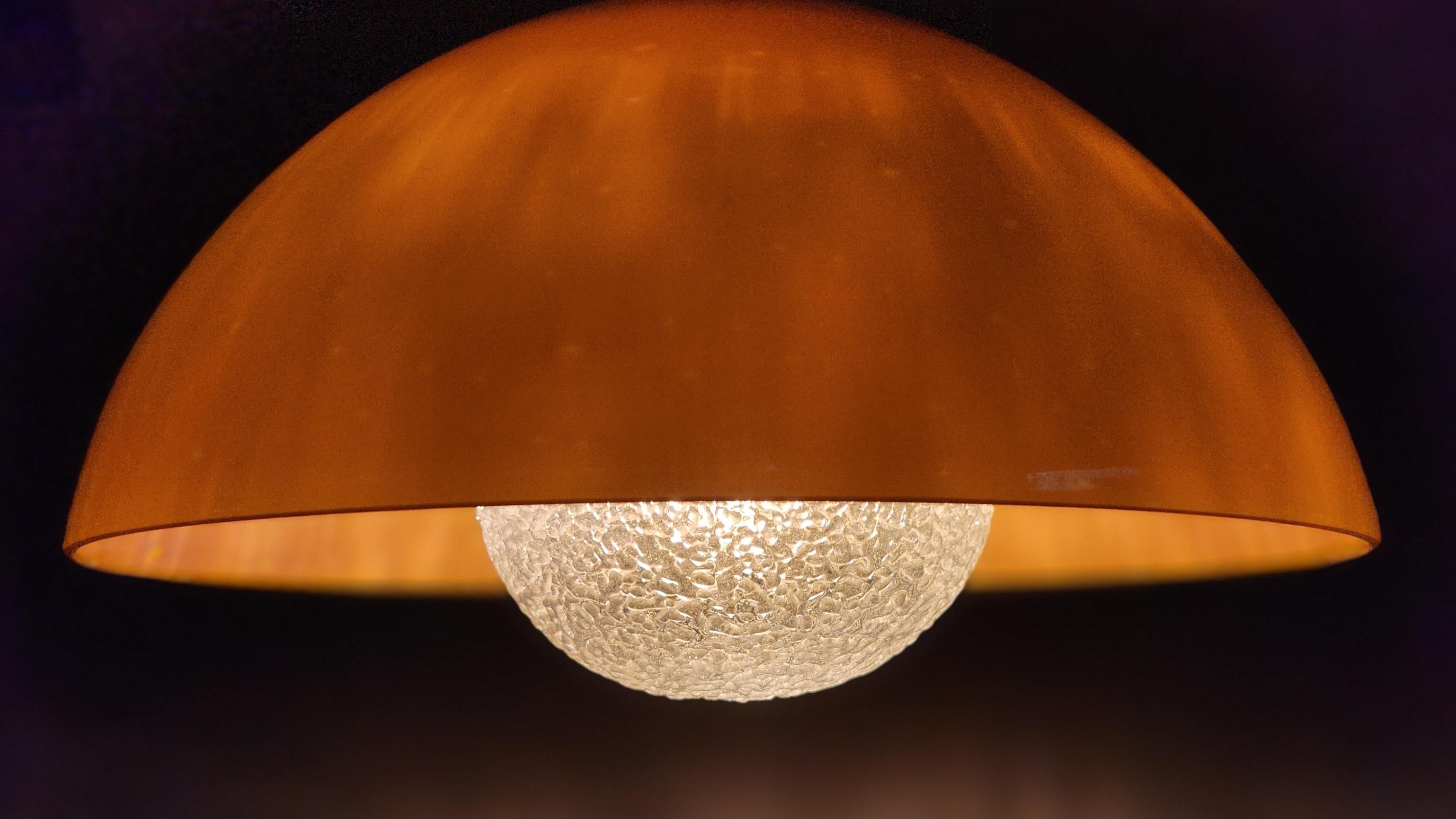 Colgante Solara Hecho a Mano Iluminación Contemporánea de Cristal Personalizable Estadounidense en venta