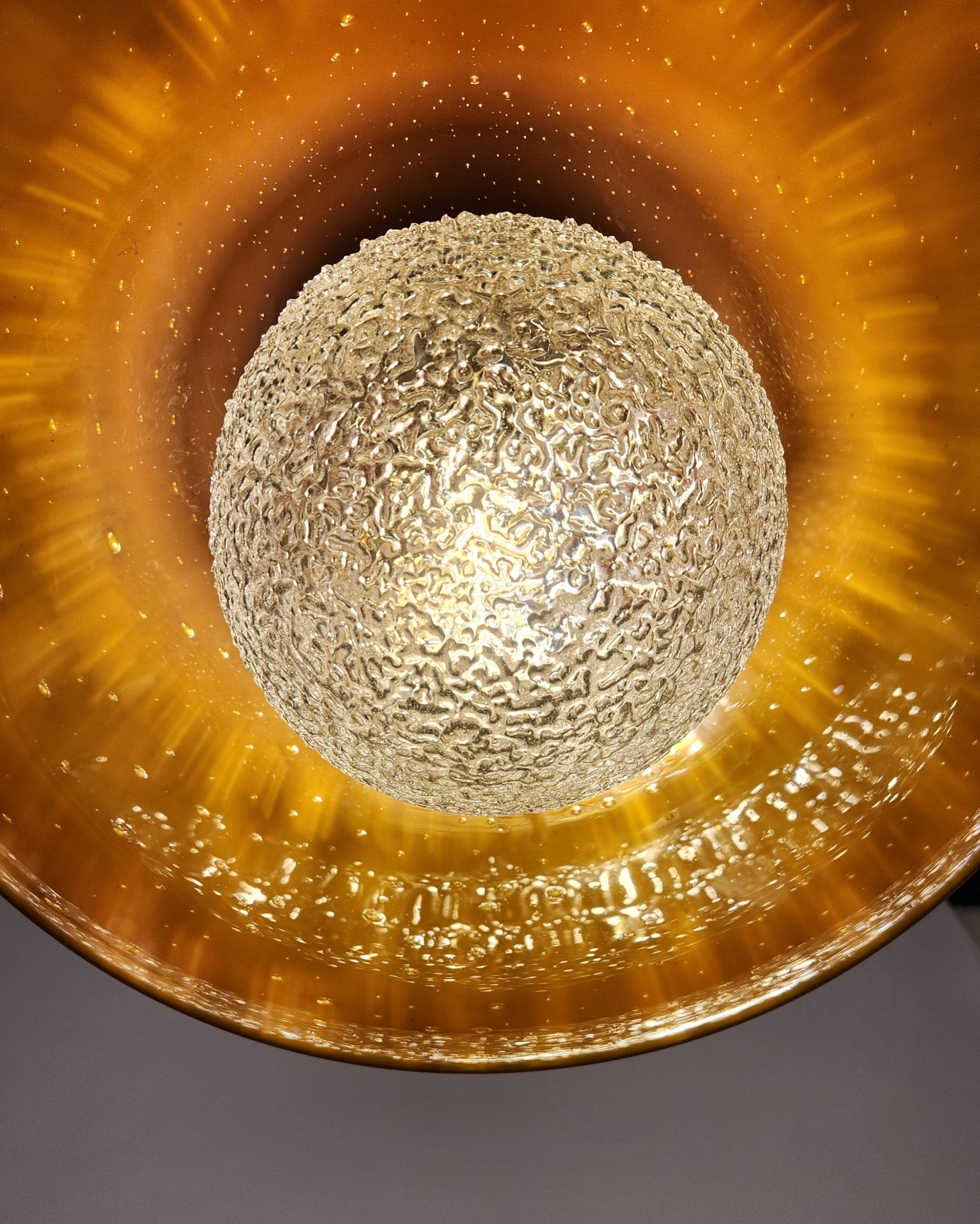 Colgante Solara Hecho a Mano Iluminación Contemporánea de Cristal Personalizable en venta 1