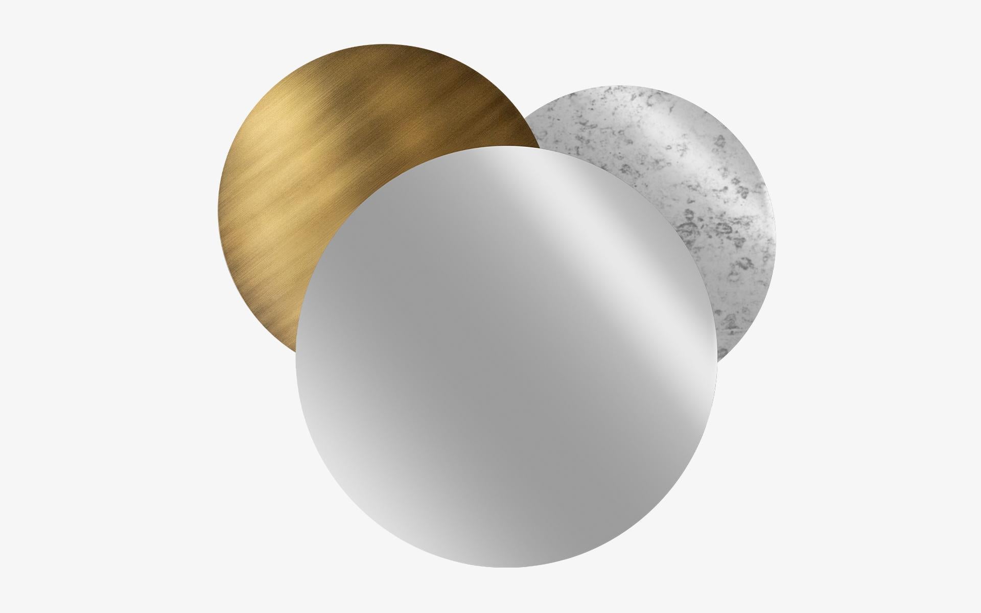 Organic Modern Solare Brass Detailed Circular Mirror  For Sale
