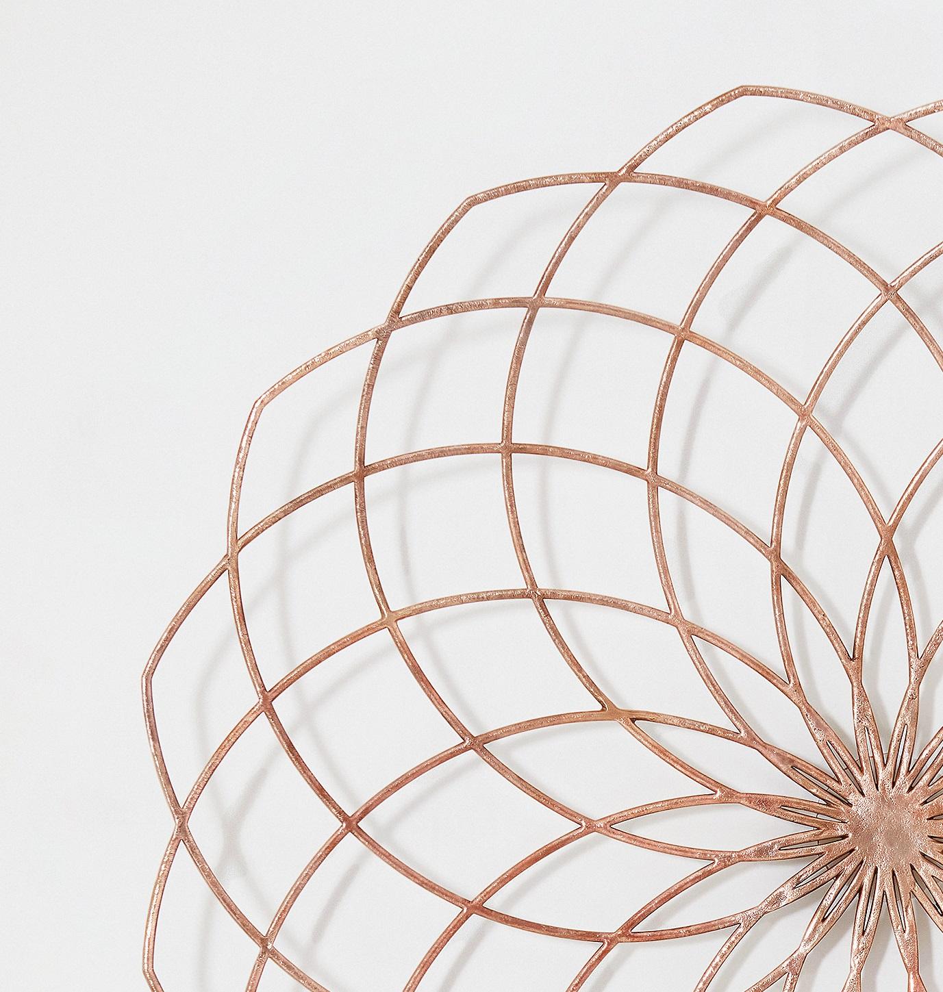 Sudafricano Scultura da parete Solaris in edizione limitata in bronzo di Jesse Ede in vendita