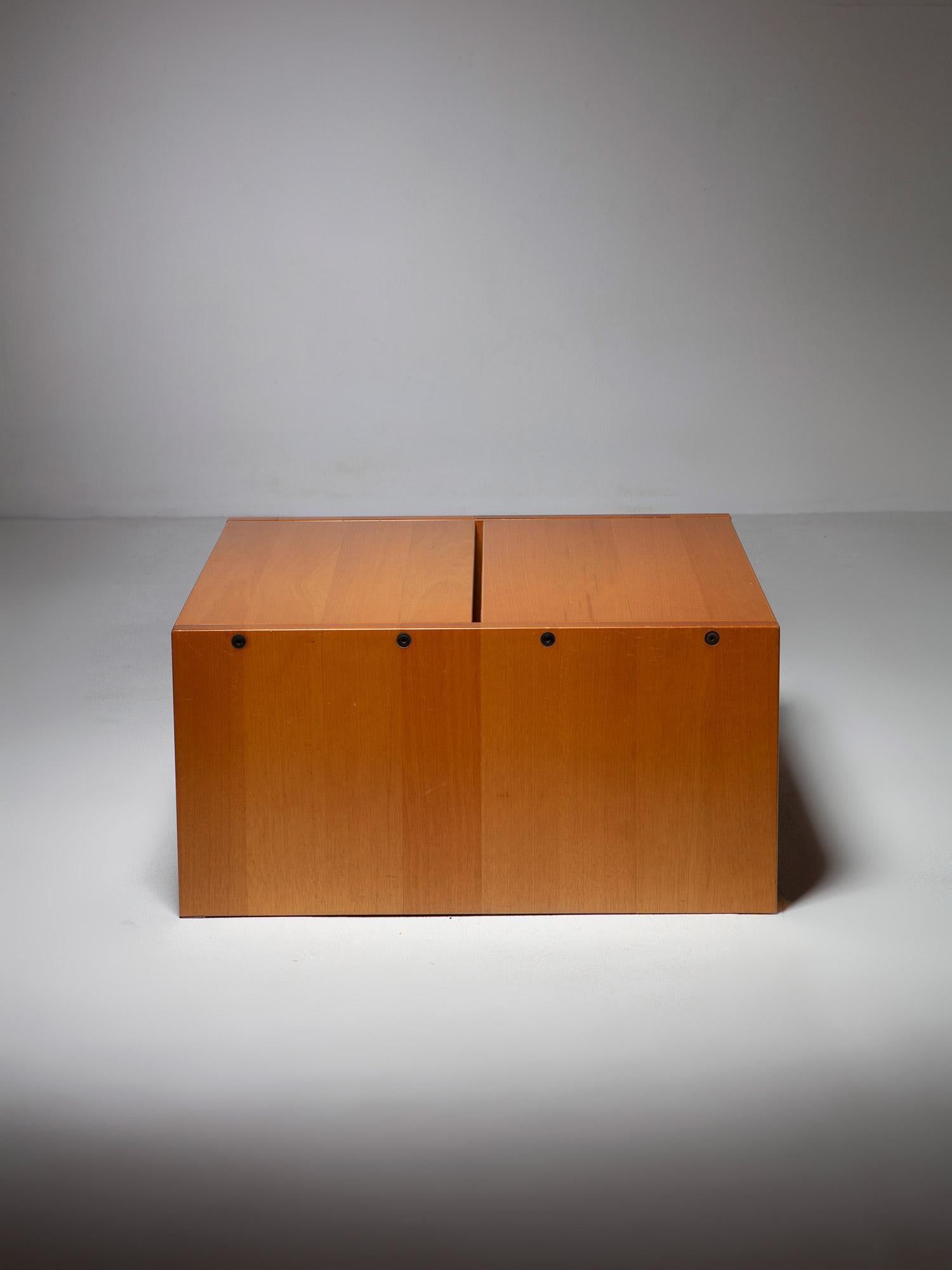 Italiano Tavolino in legno massiccio 